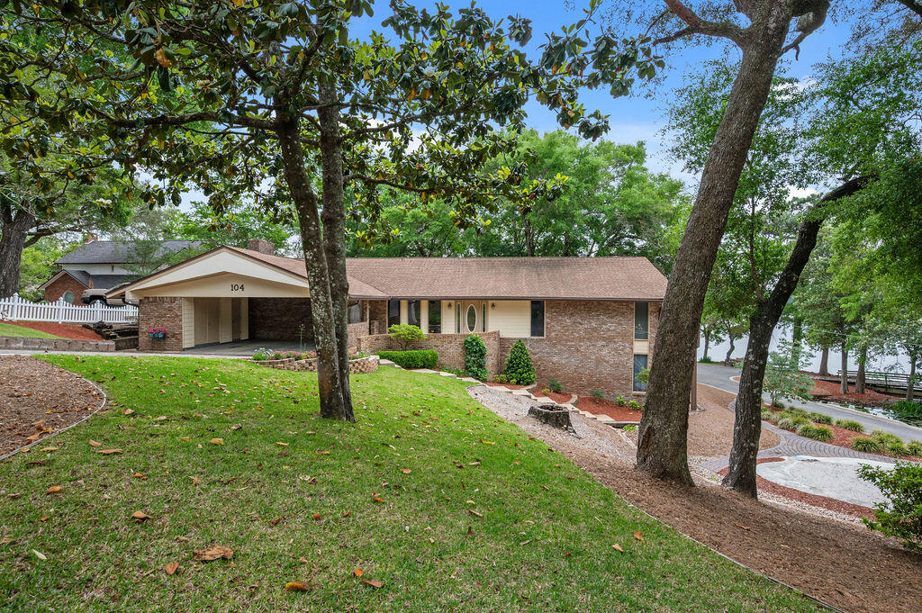 ROCKY BAYOU COUNTRY CLUB ESTATES 5 - Residential