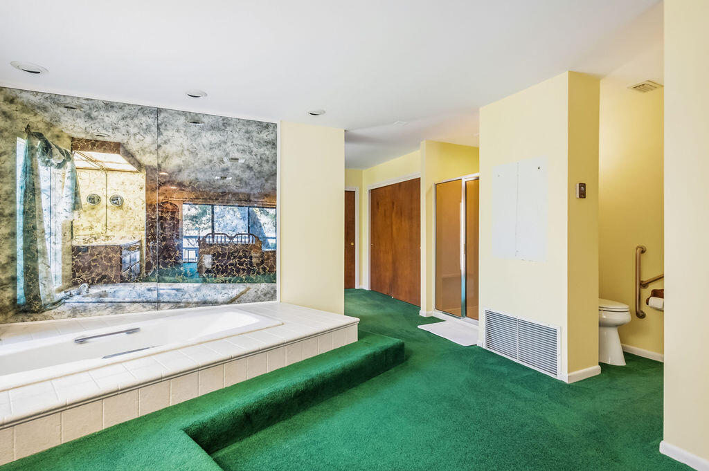 ROCKY BAYOU COUNTRY CLUB ESTATES 5 - Residential