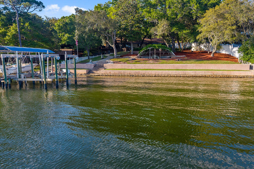 ROCKY BAYOU COUNTRY CLUB ESTATES 5 - Residential