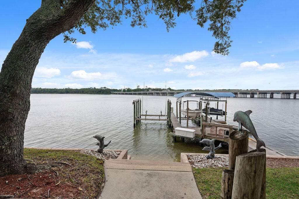 ROCKY BAYOU COUNTRY CLUB ESTATES 5 - Residential