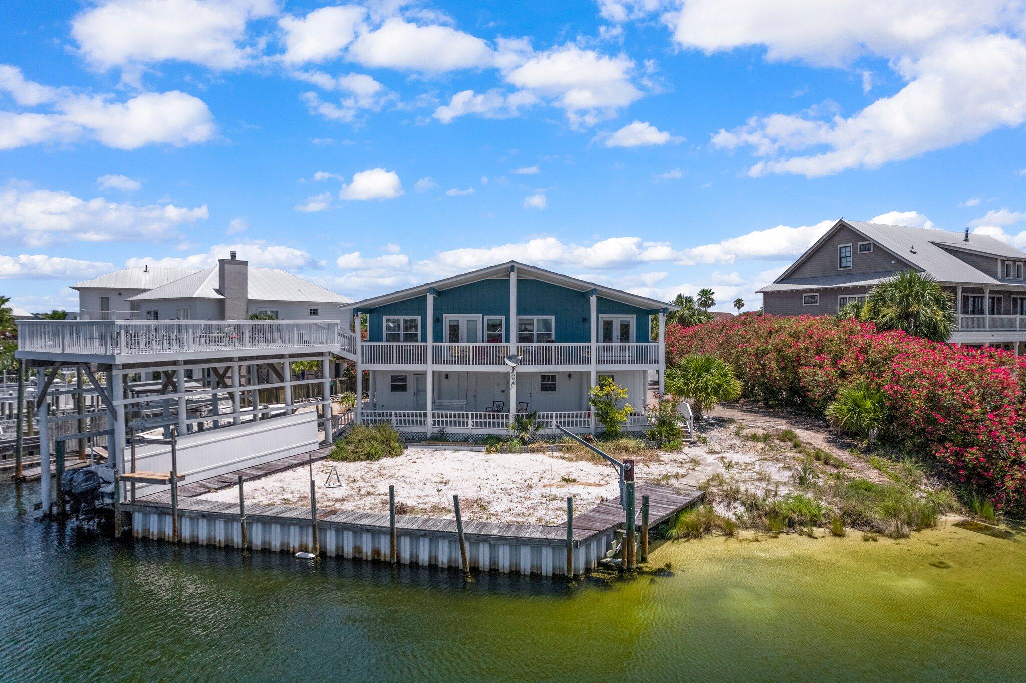 HOLIDAY ISLE - Residential