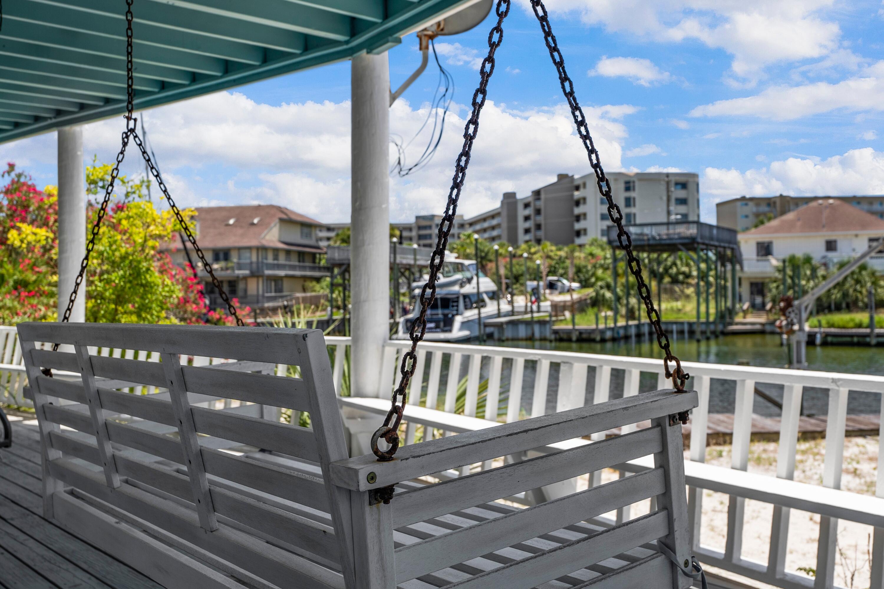 HOLIDAY ISLE - Residential