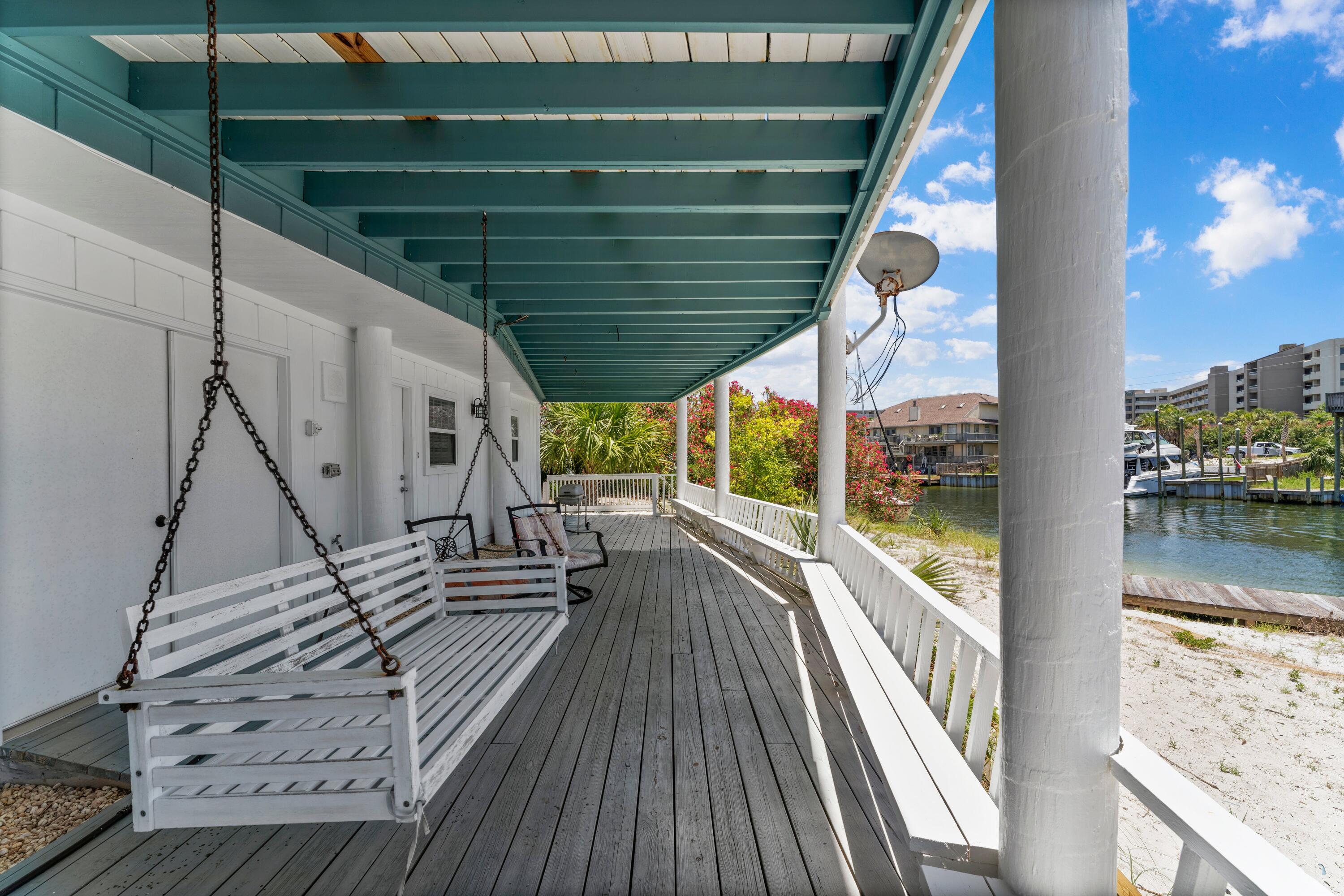 HOLIDAY ISLE - Residential