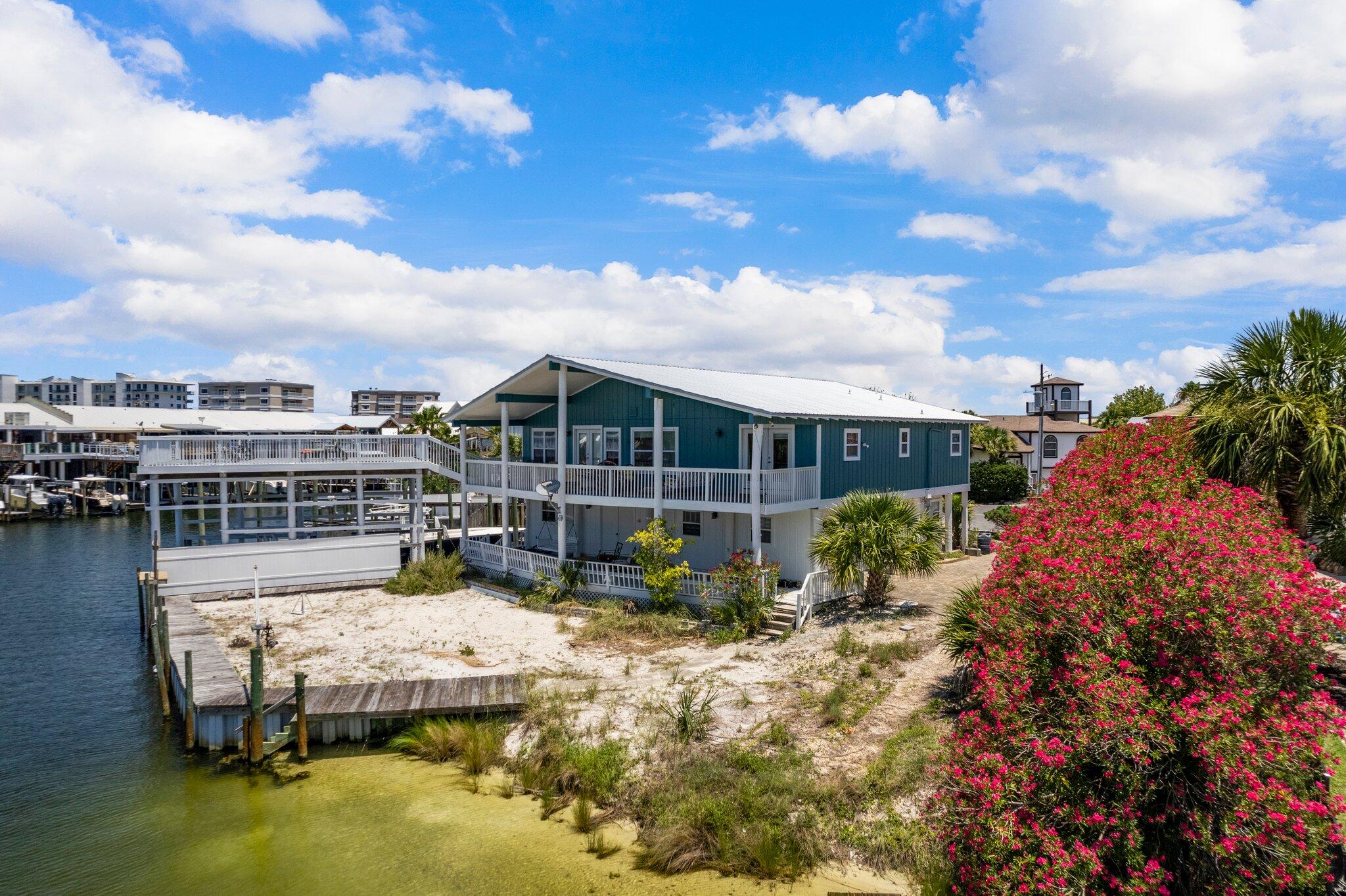 HOLIDAY ISLE - Residential