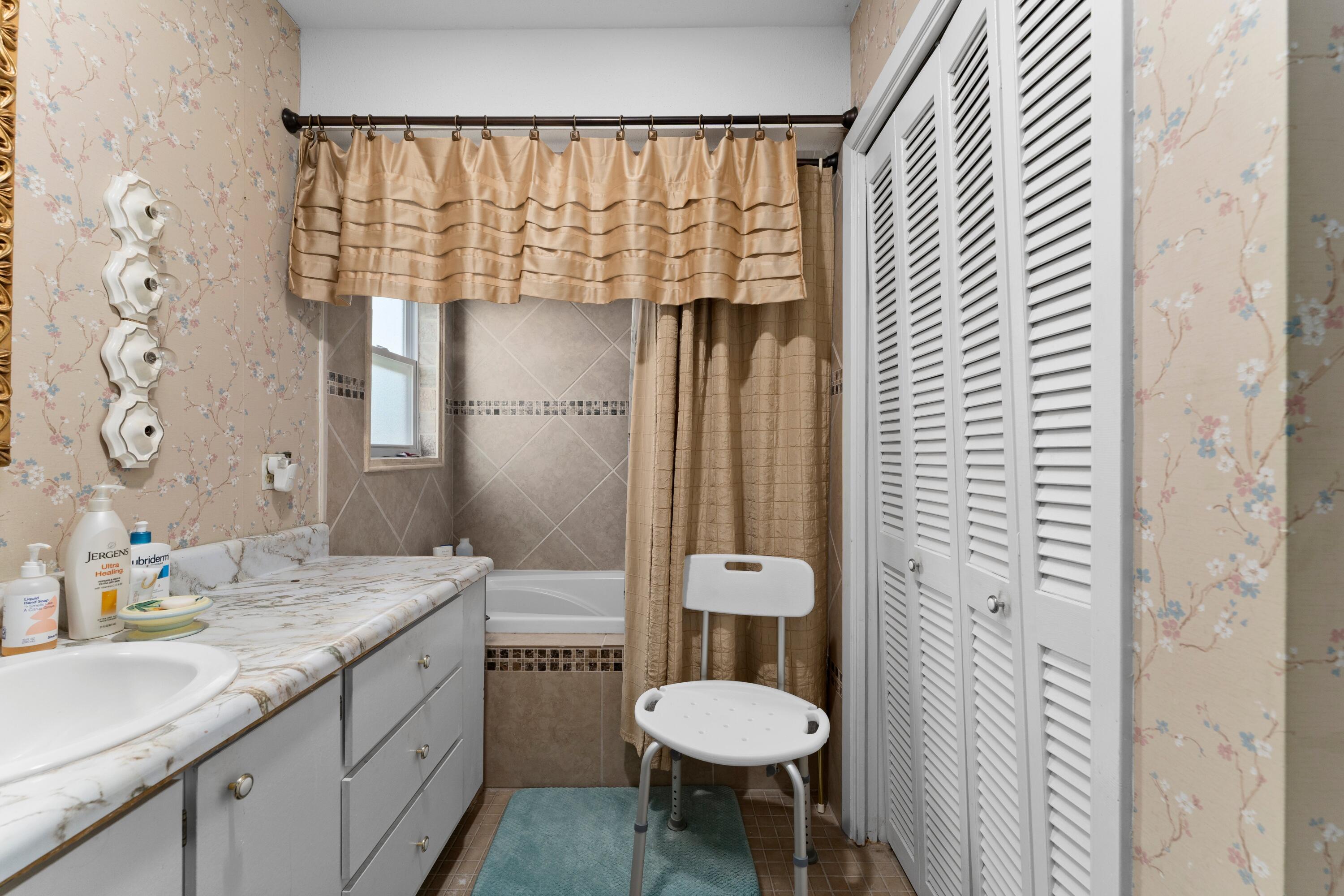 HOLIDAY ISLE - Residential