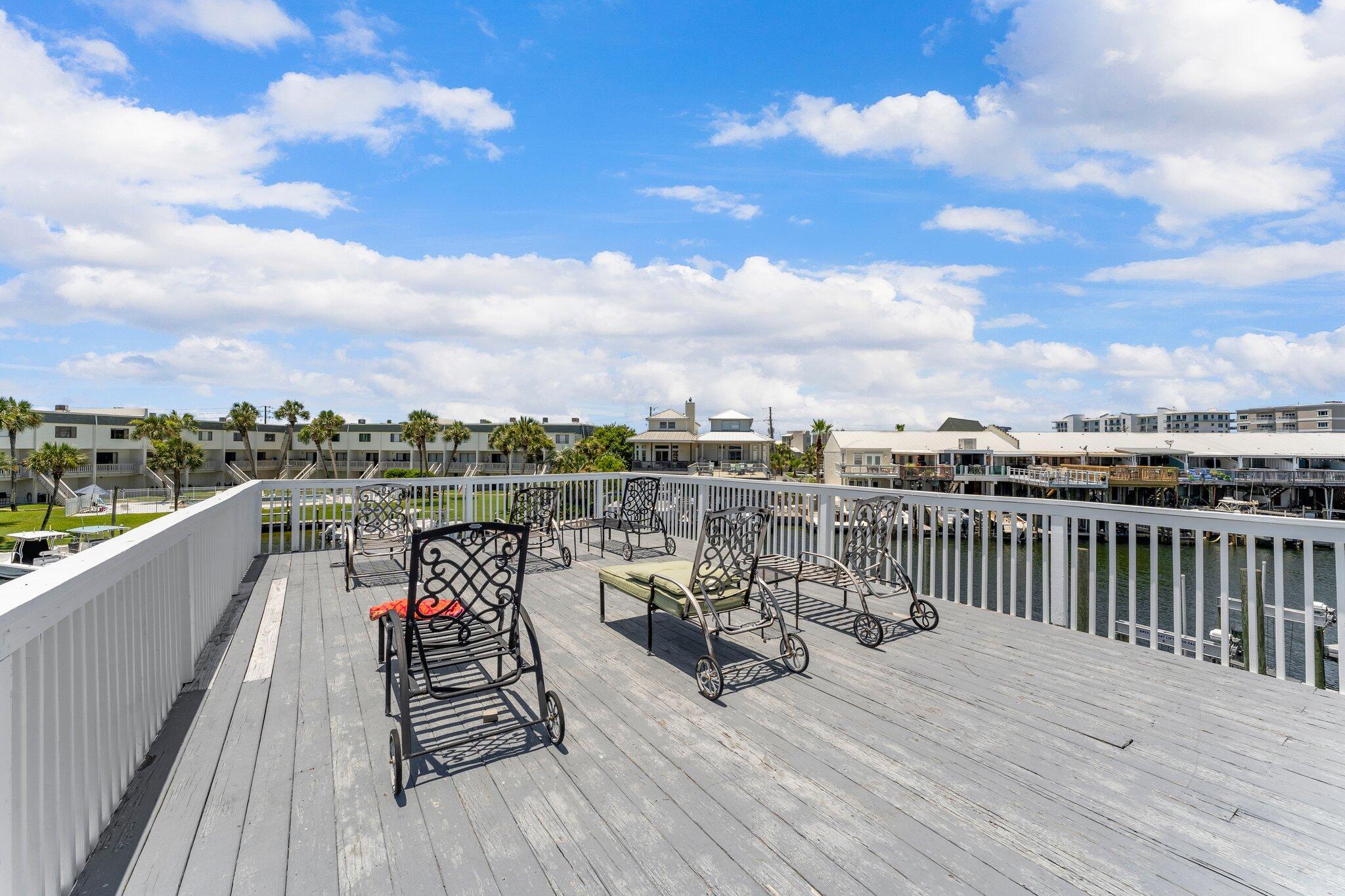 HOLIDAY ISLE - Residential