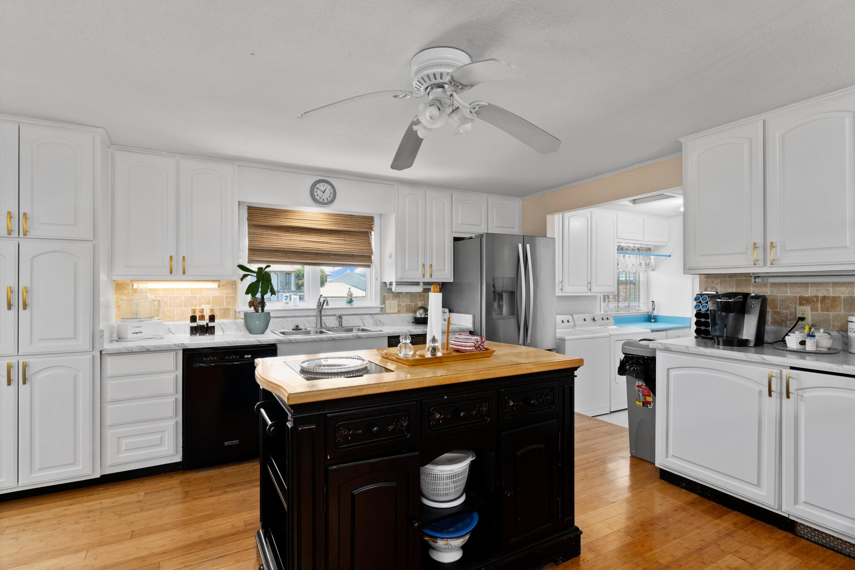 HOLIDAY ISLE - Residential