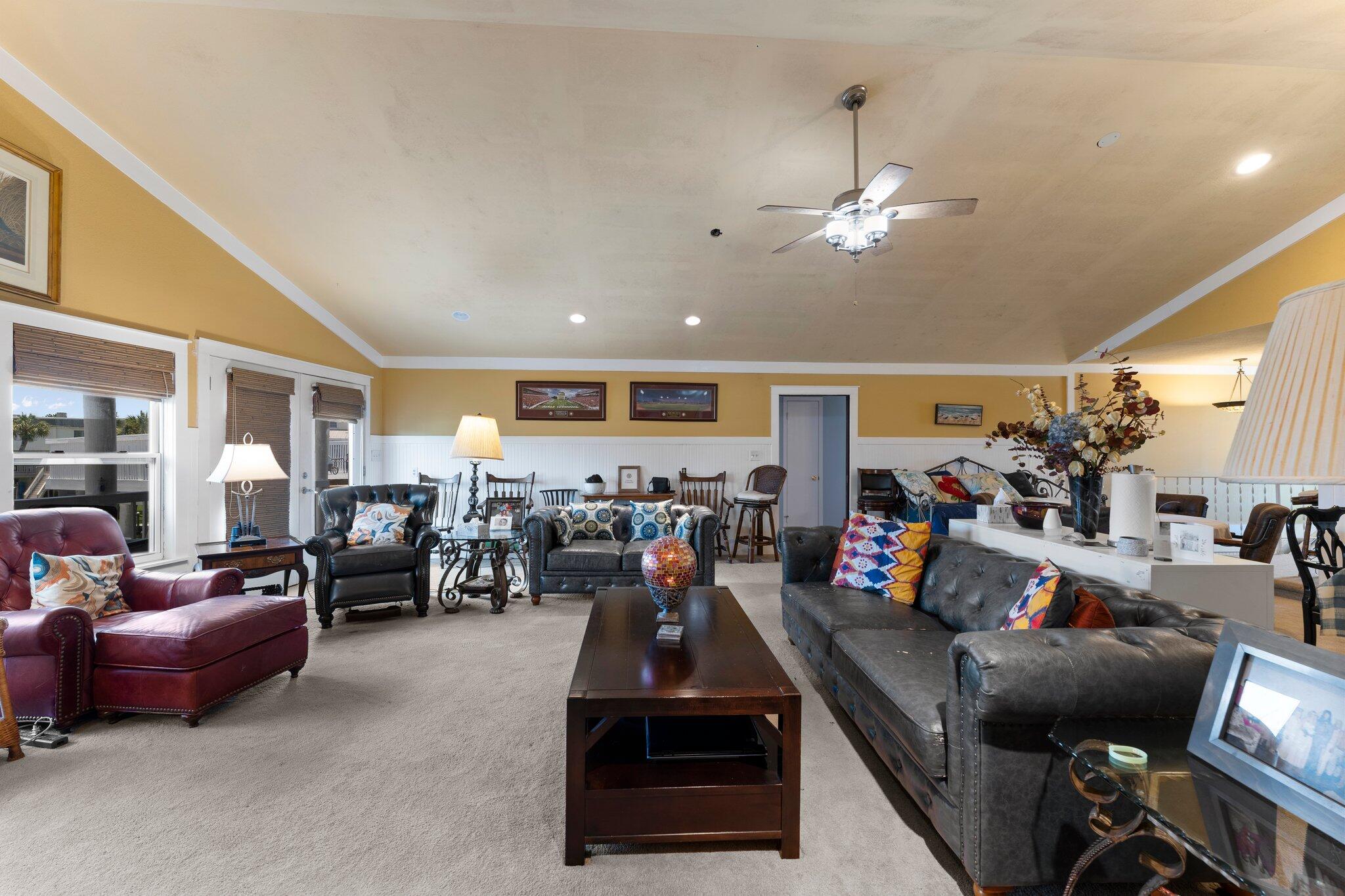 HOLIDAY ISLE - Residential