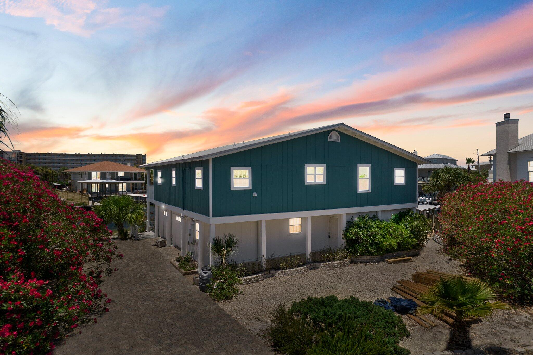 HOLIDAY ISLE - Residential