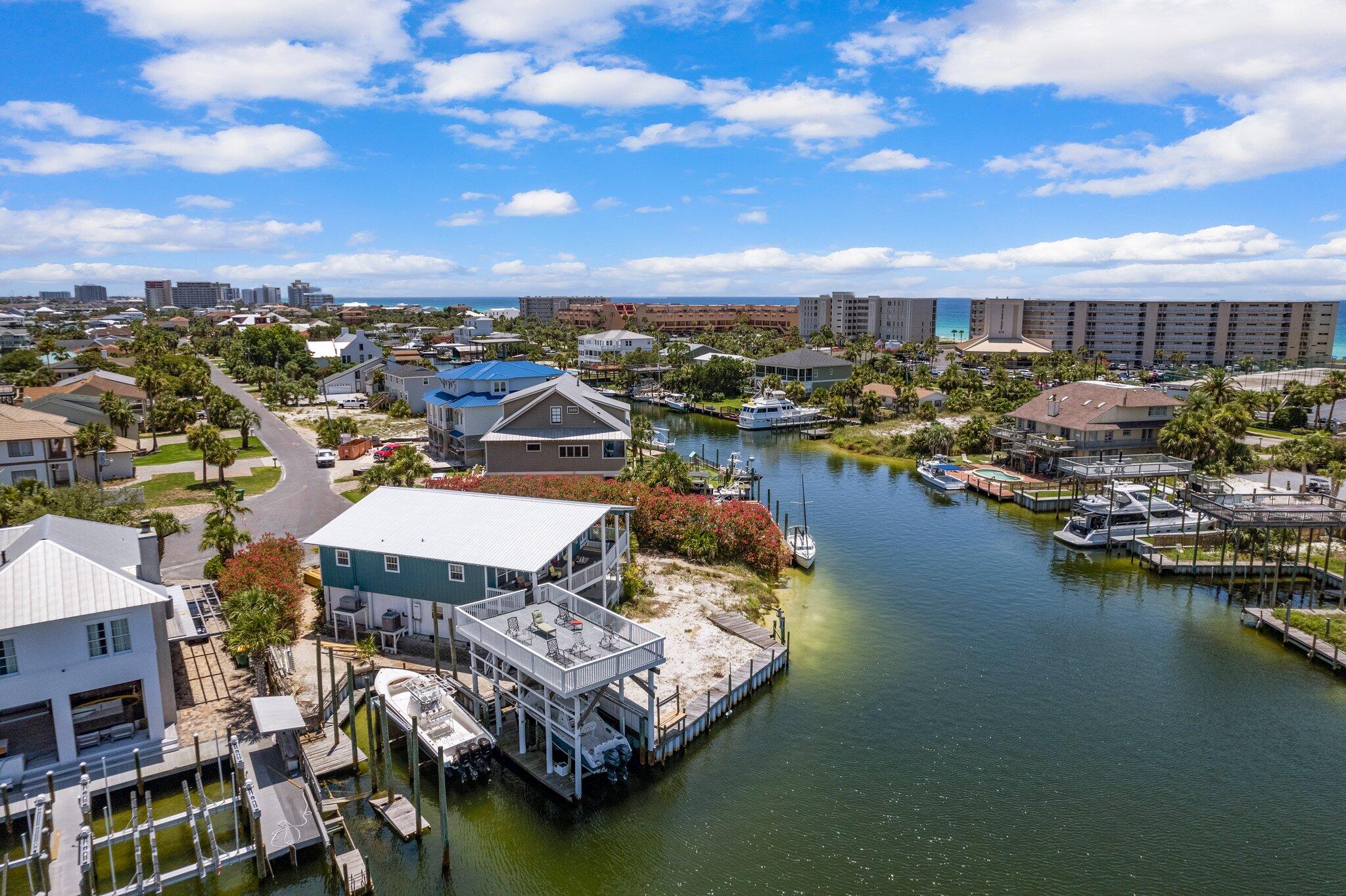 HOLIDAY ISLE - Residential