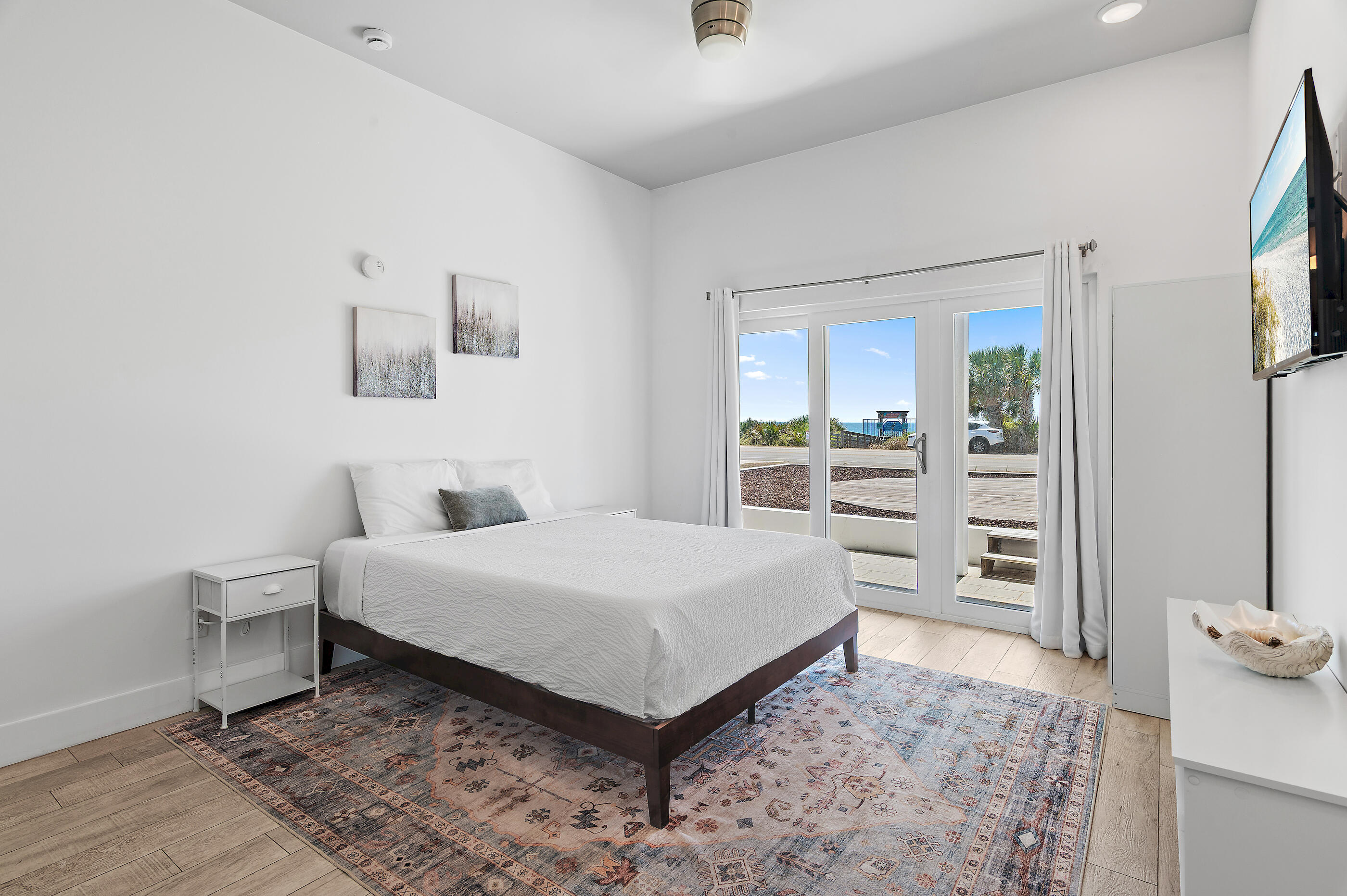 BID-A-WEE S/D - Residential