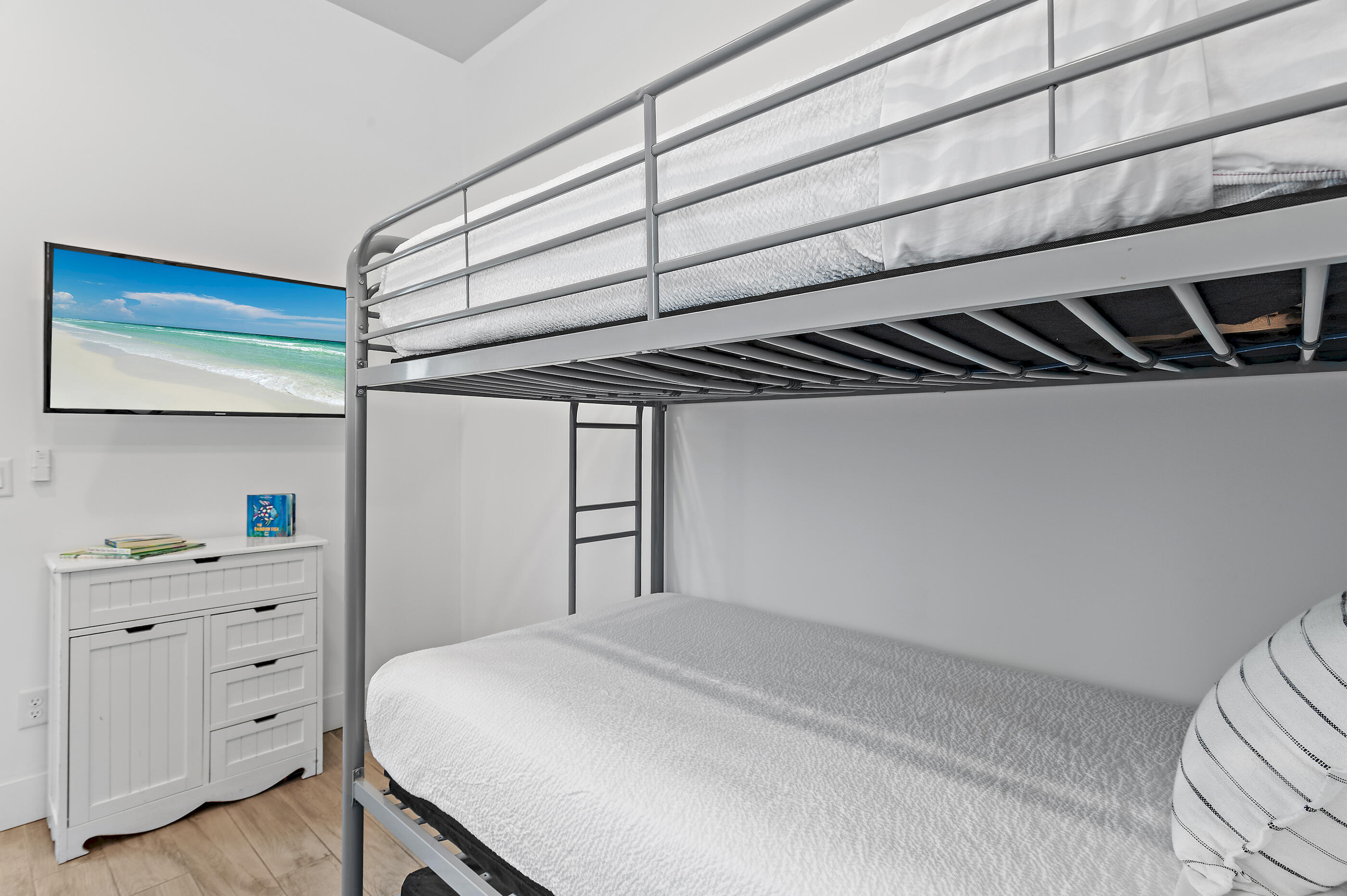 BID-A-WEE S/D - Residential