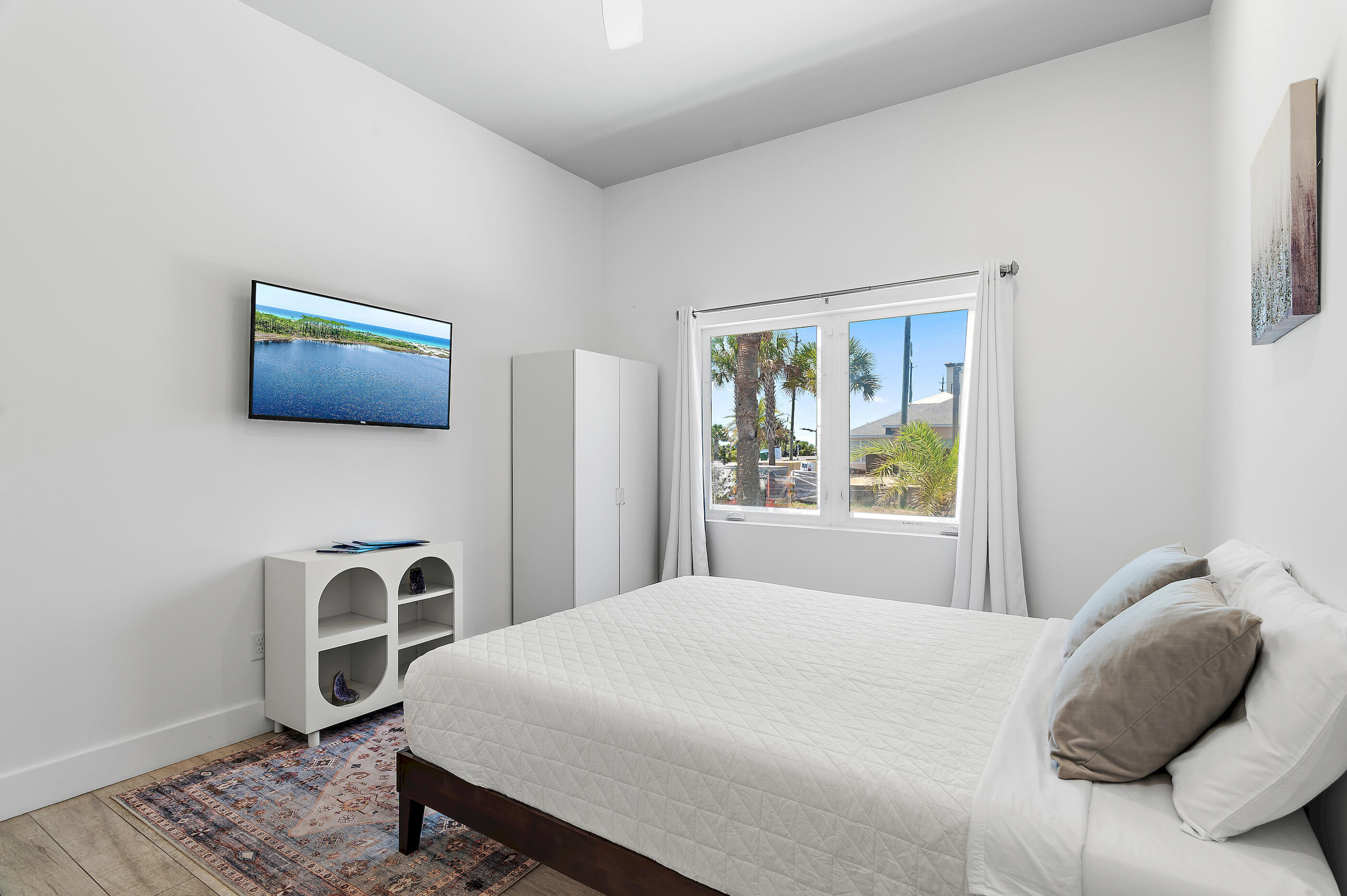 BID-A-WEE S/D - Residential