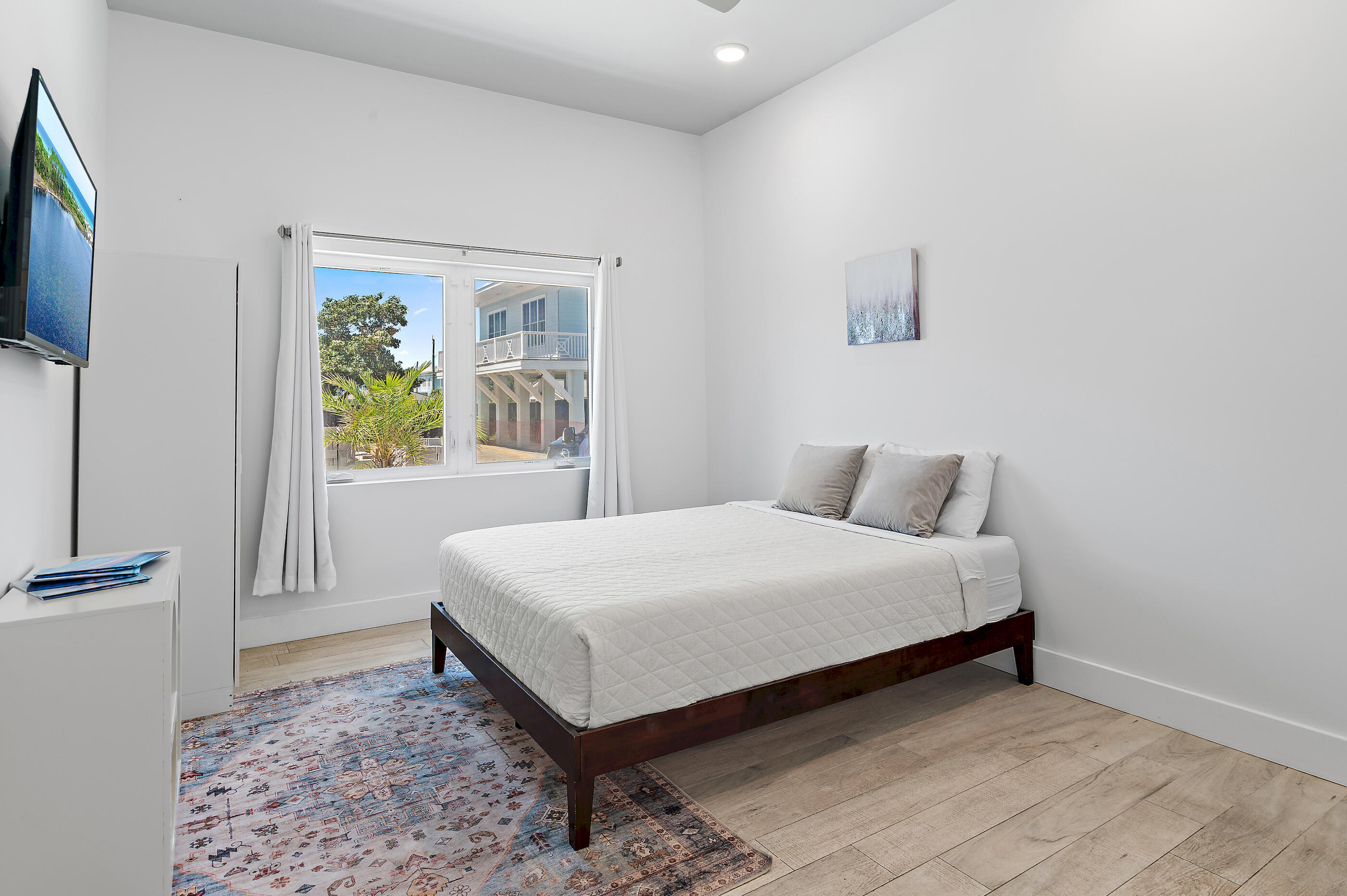 BID-A-WEE S/D - Residential