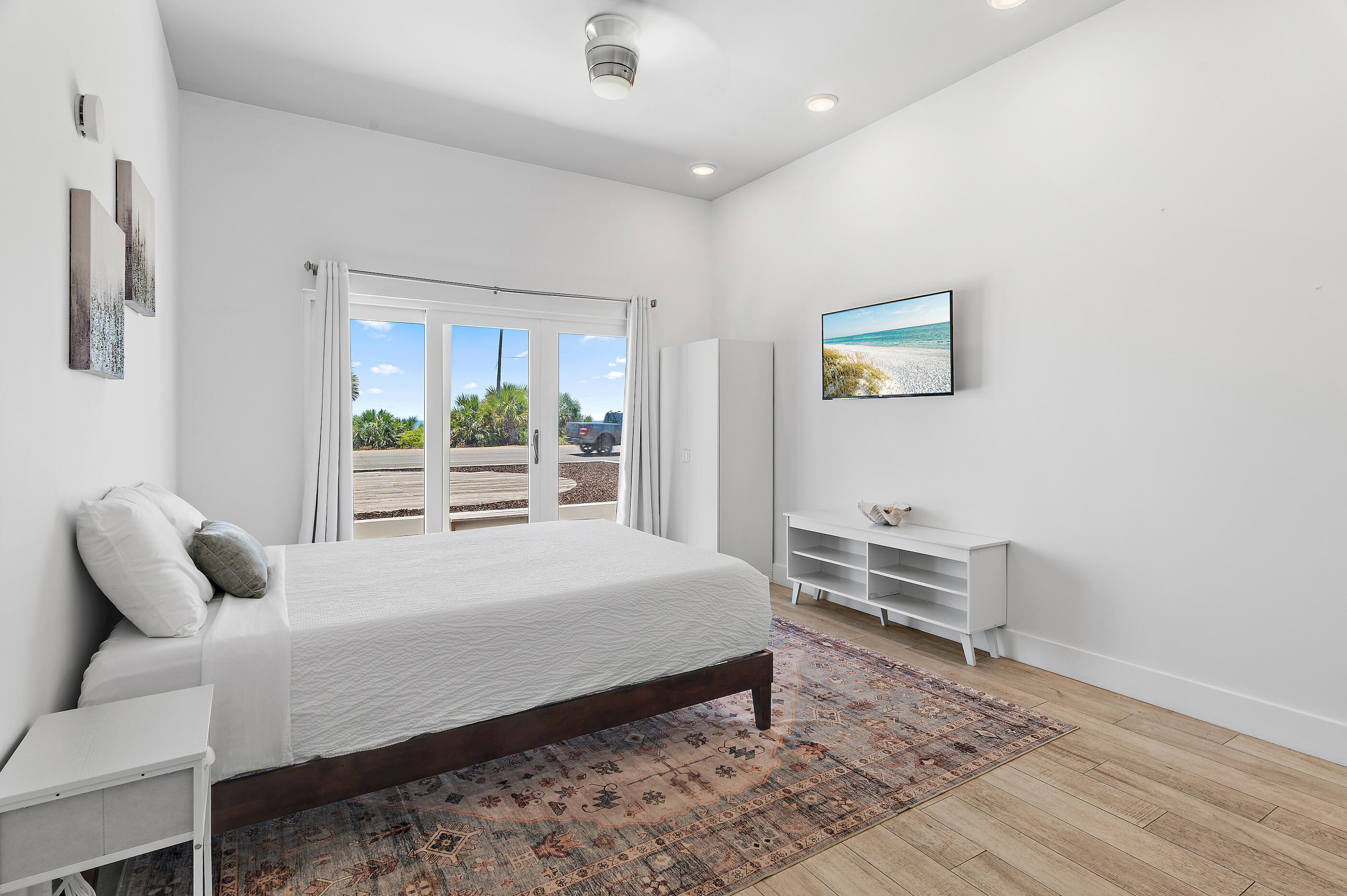 BID-A-WEE S/D - Residential