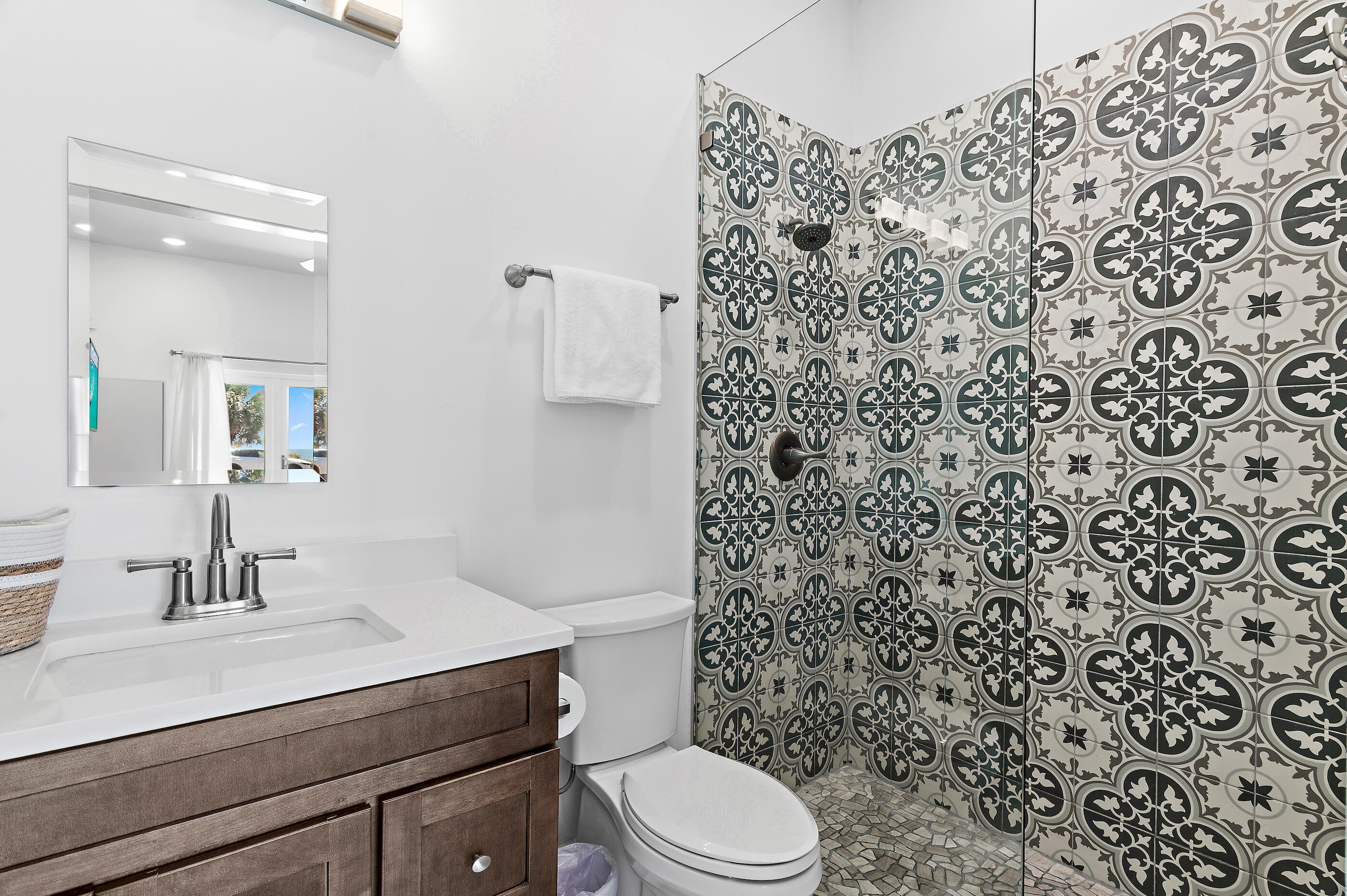 BID-A-WEE S/D - Residential