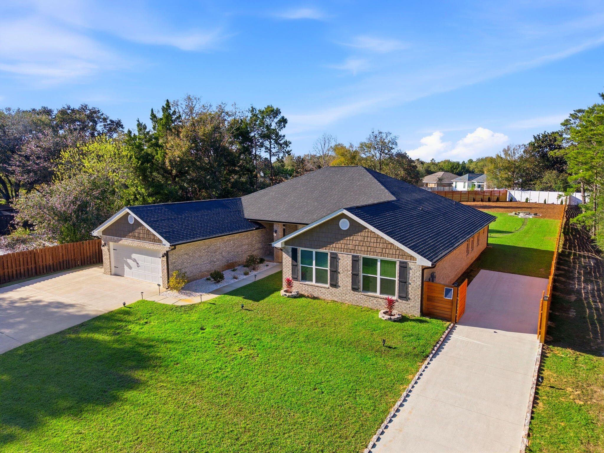 HOLLEY BY THE SEA - Residential