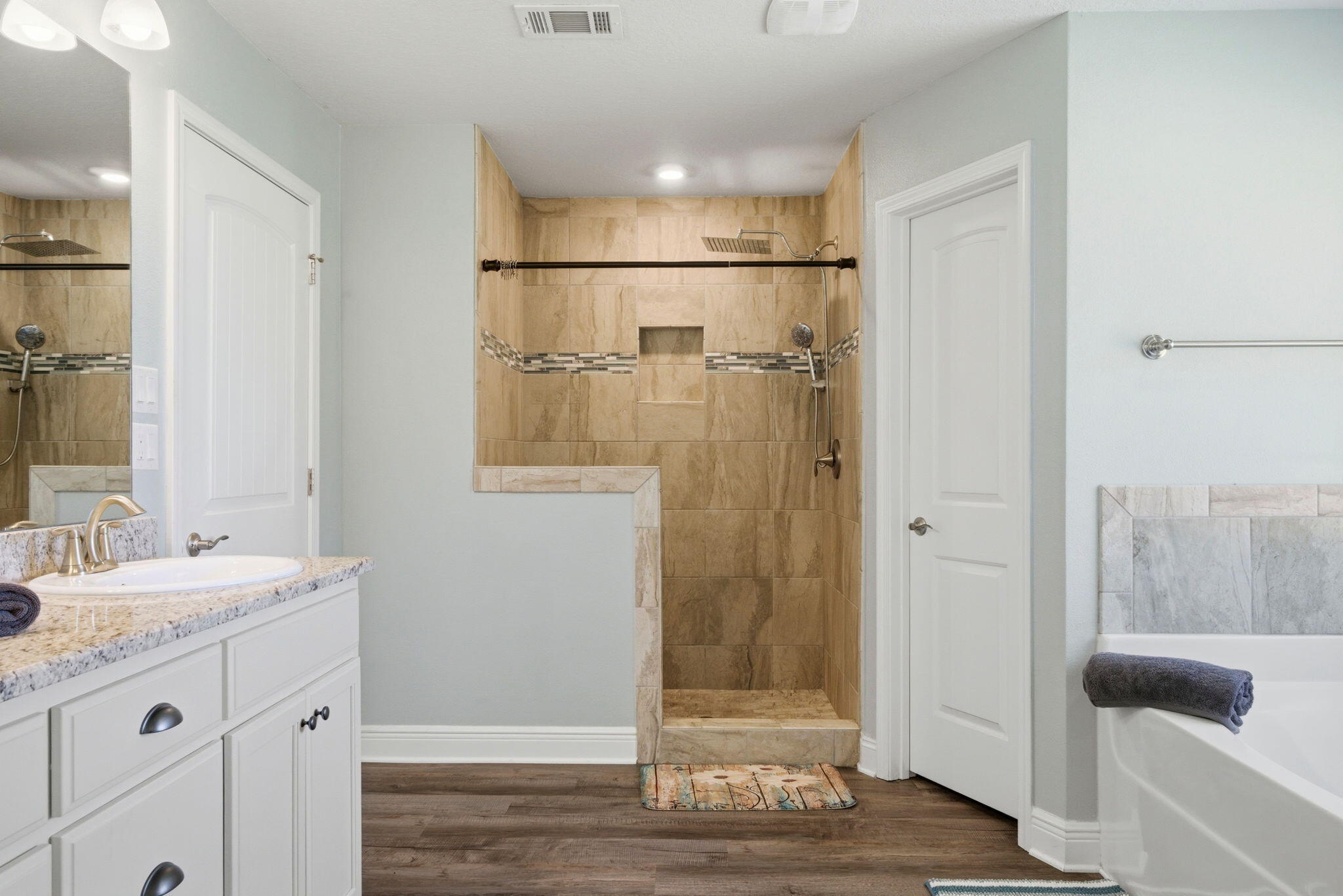 HOLLEY BY THE SEA - Residential