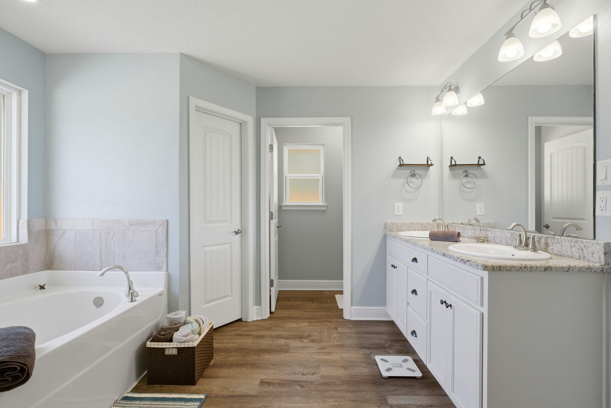 HOLLEY BY THE SEA - Residential