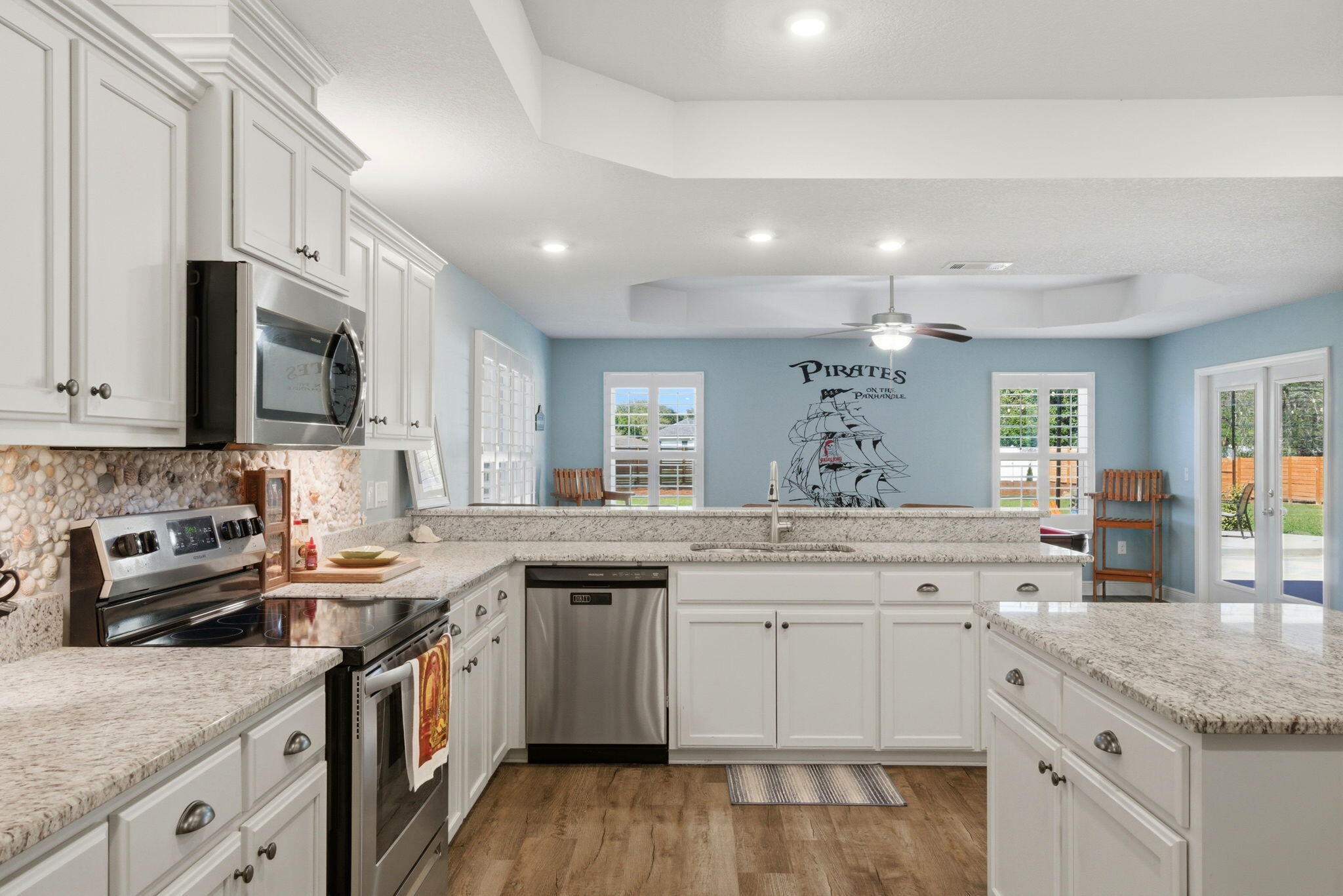 HOLLEY BY THE SEA - Residential