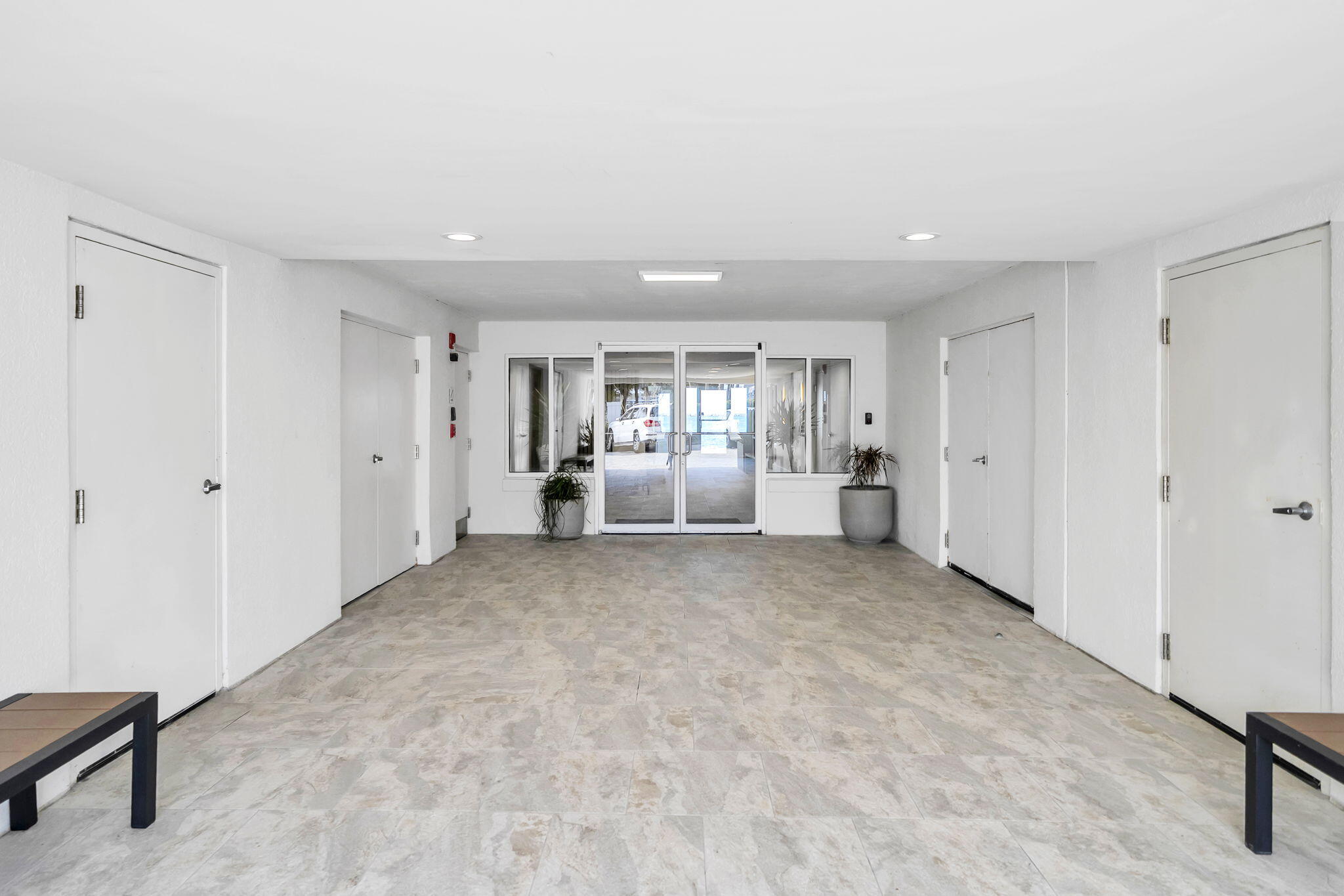 WATERVIEW TOWERS YACHT CLUB - Residential