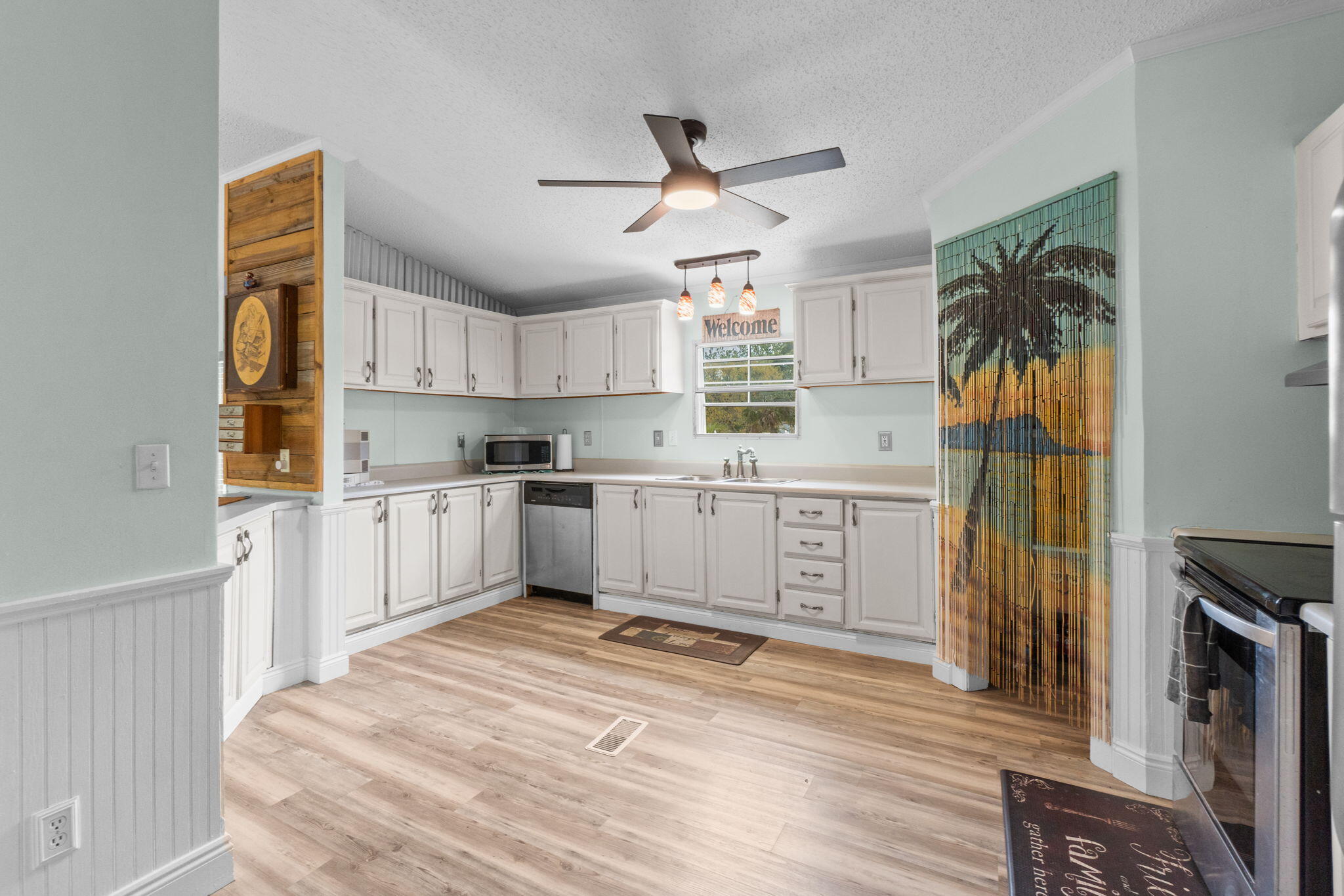 SAND DOLLAR ESTATES - Residential