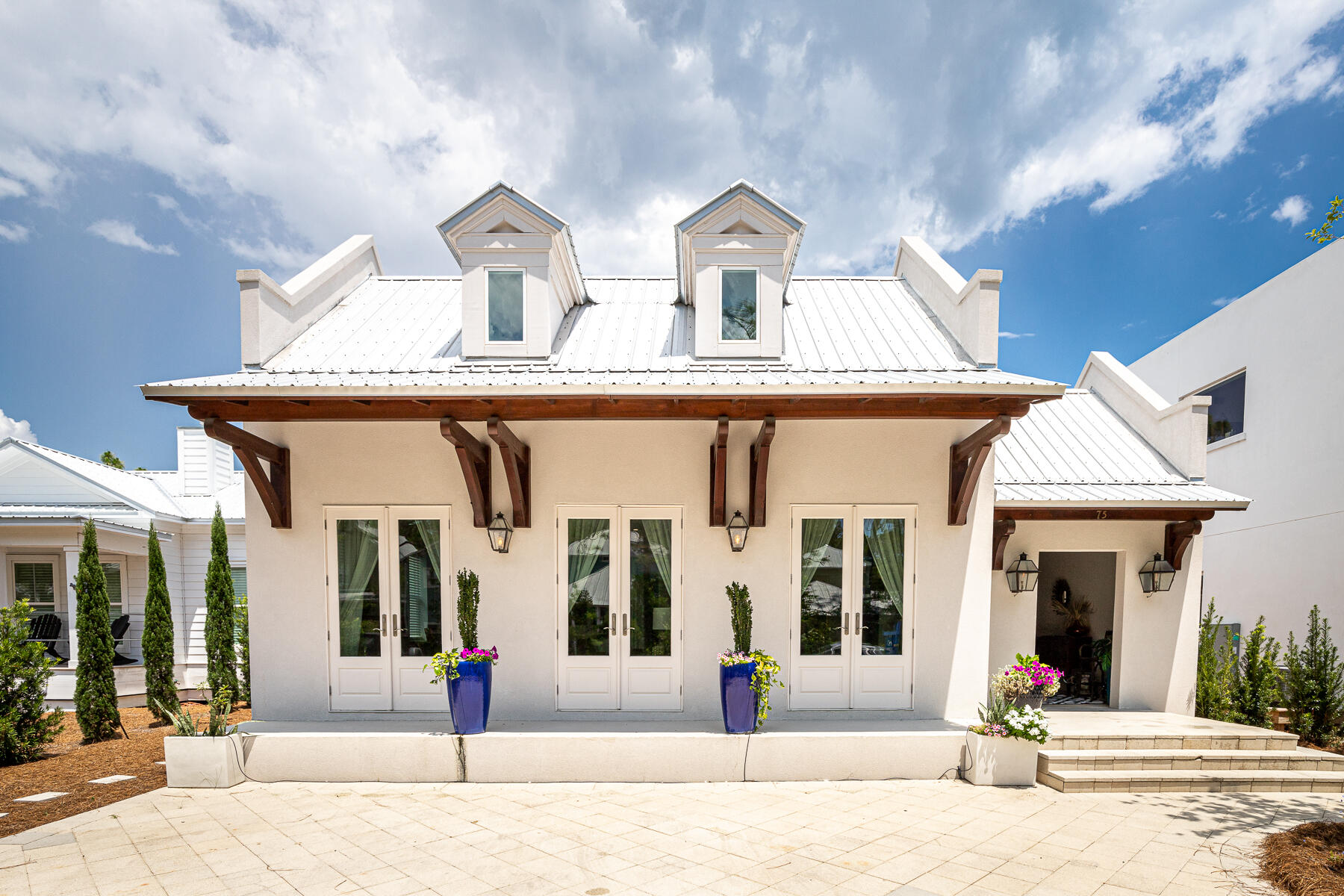 GULF SHORE MANOR - Residential