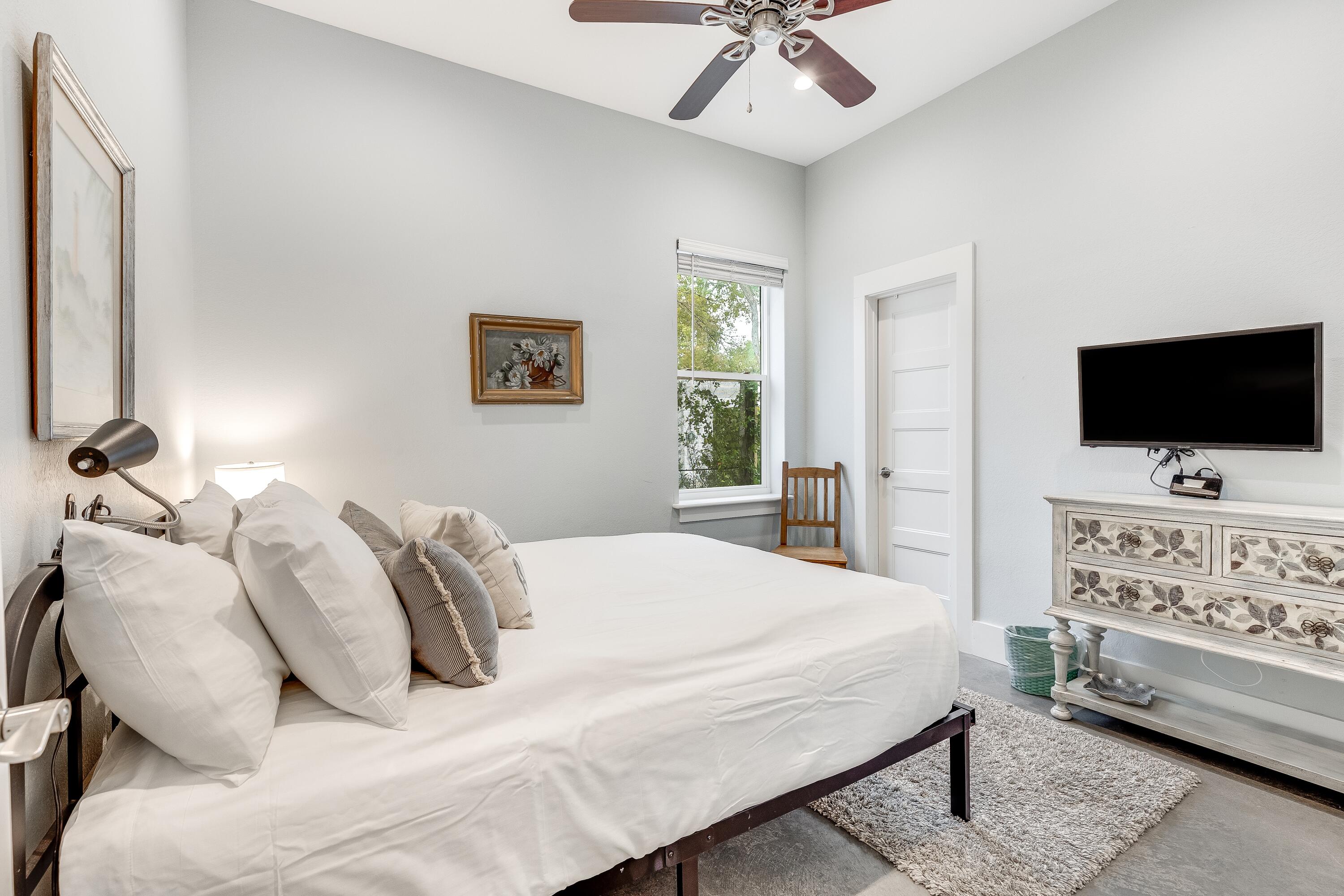 GULF SHORE MANOR - Residential