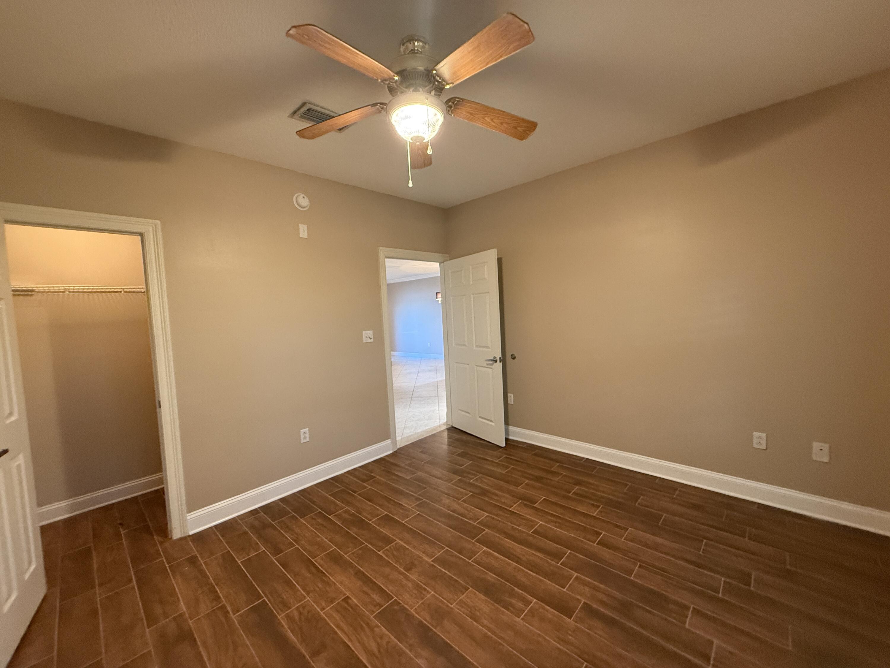 LAGUNA LANDING - Residential Lease