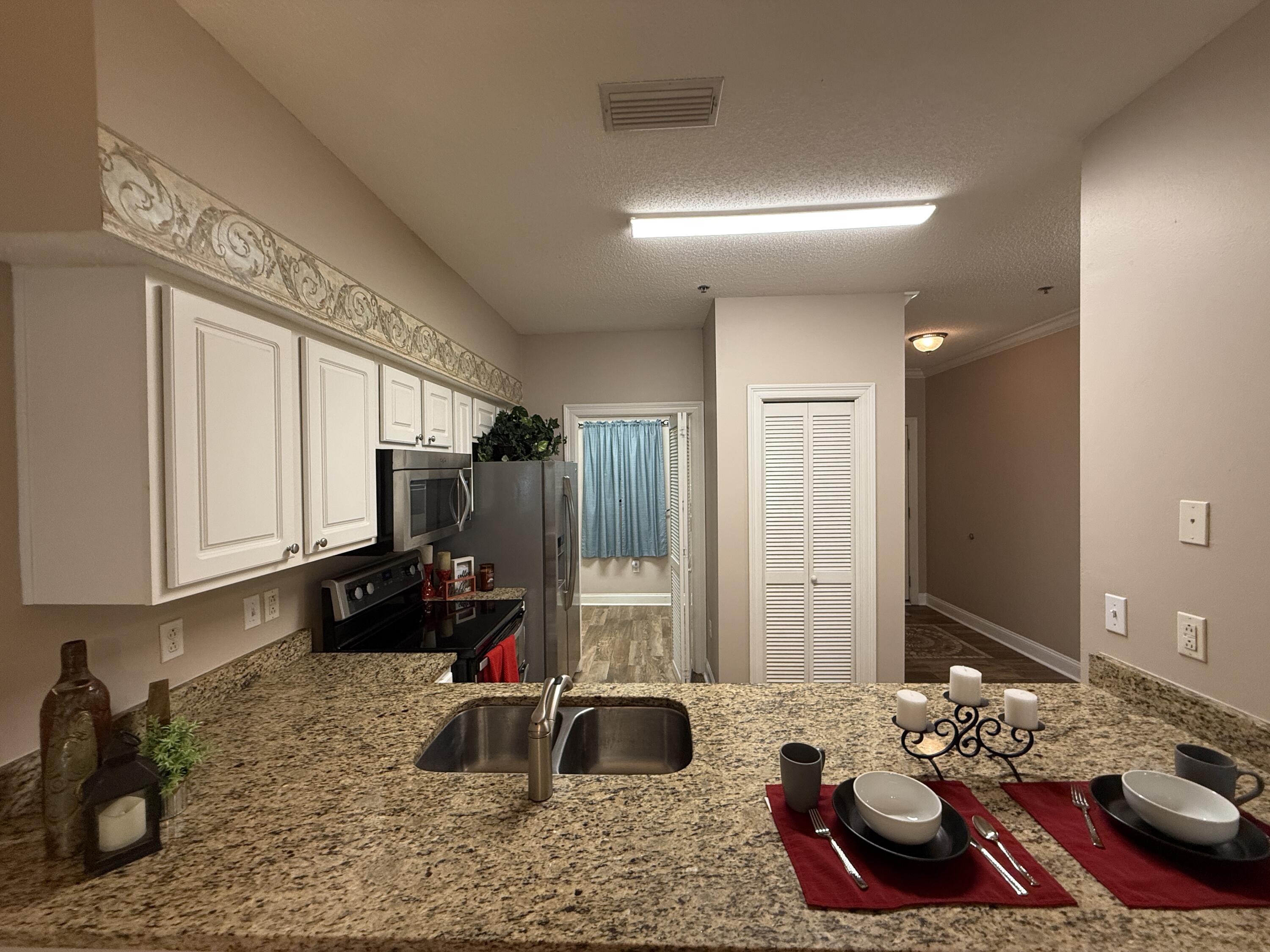 LAGUNA LANDING - Residential Lease