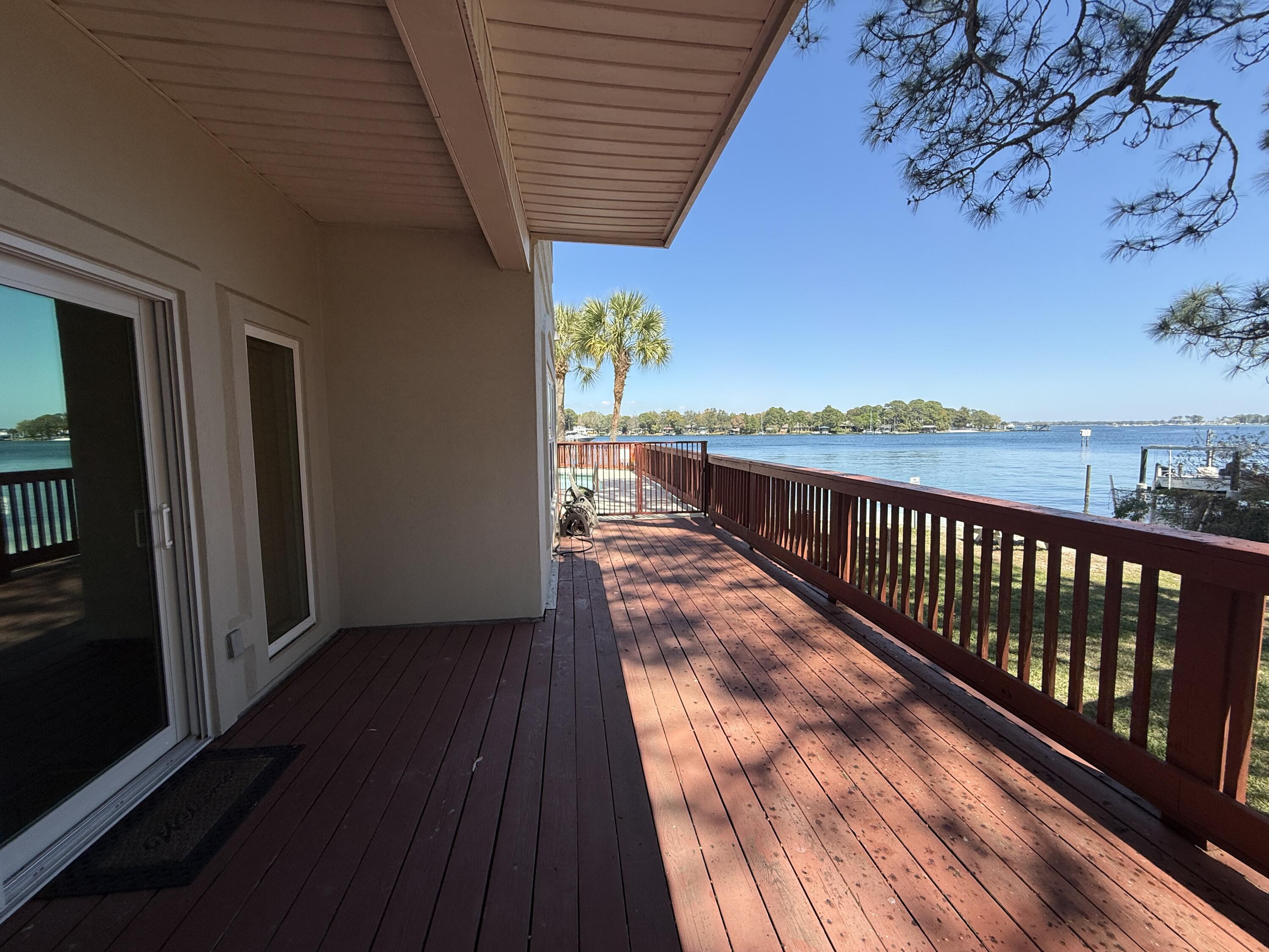 LAGUNA LANDING - Residential Lease