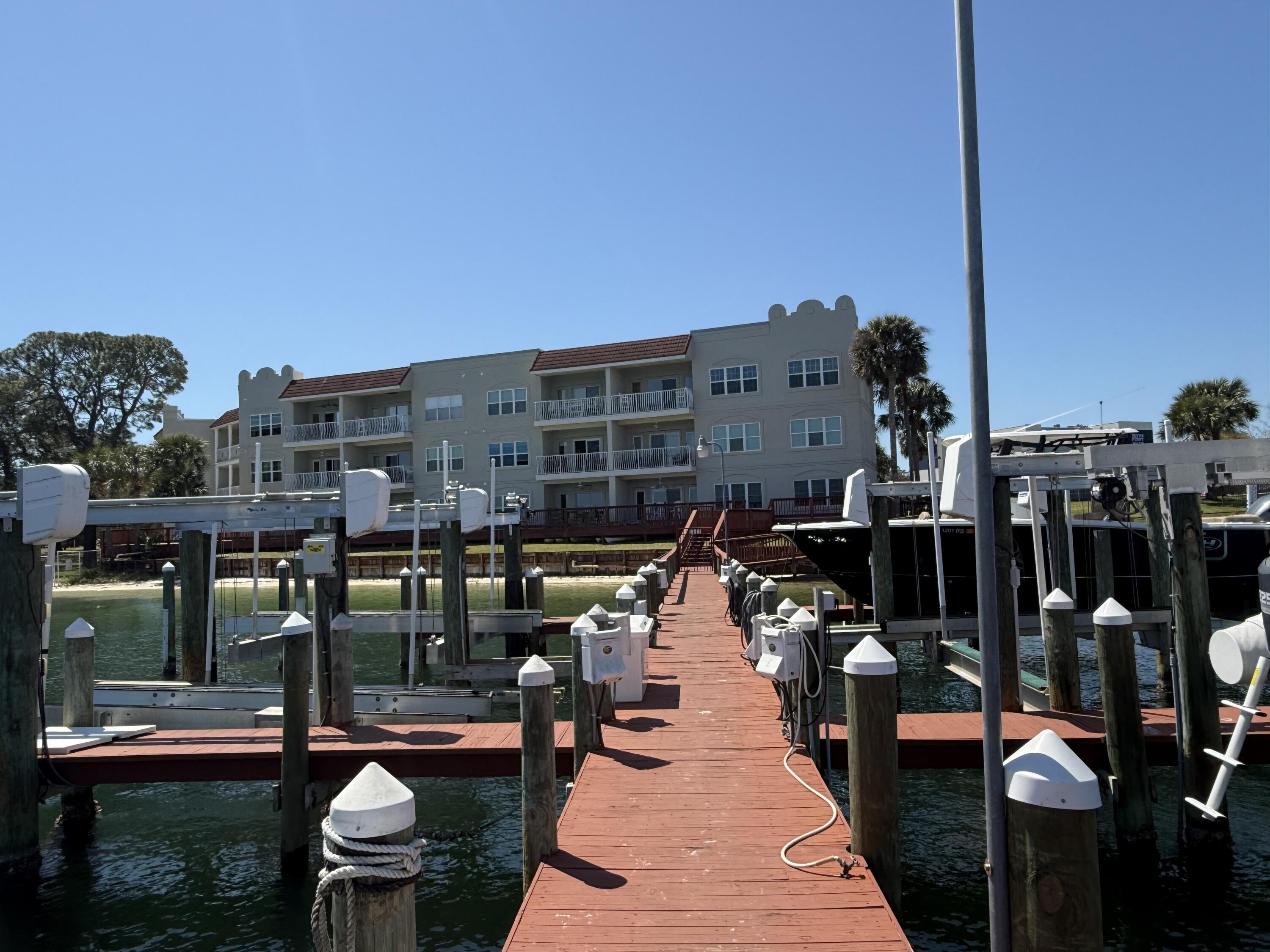 LAGUNA LANDING - Residential Lease