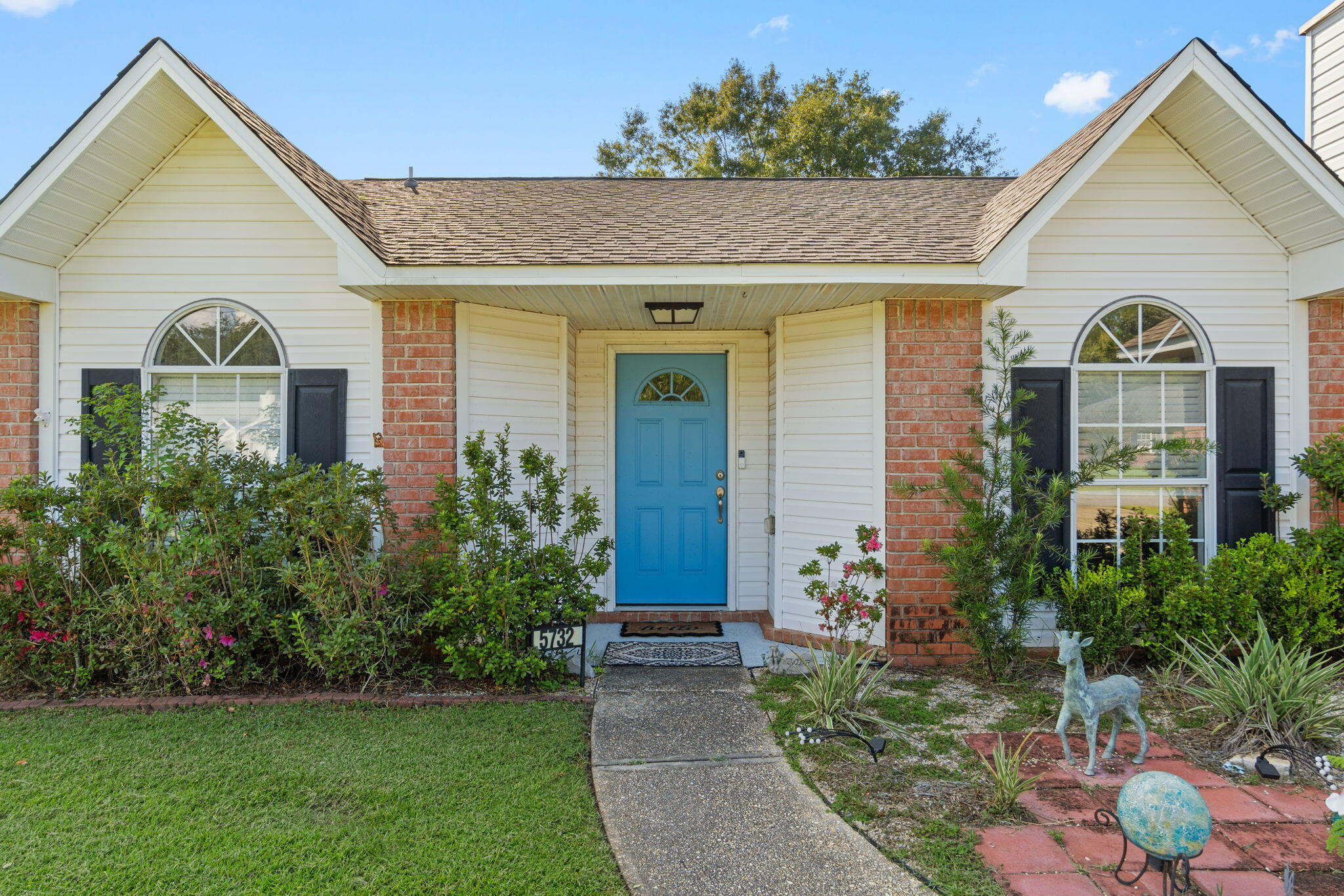 5732 Dove Drive