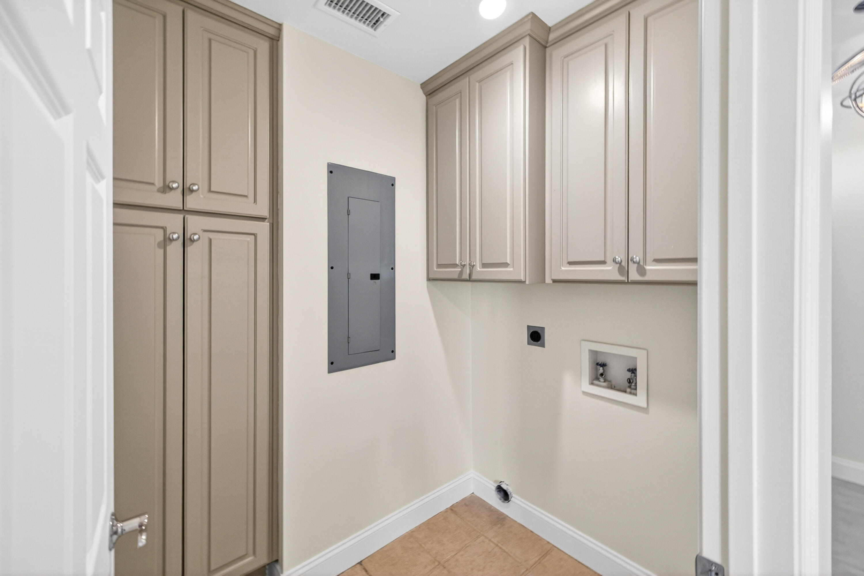 GRAND HARBOR - Residential