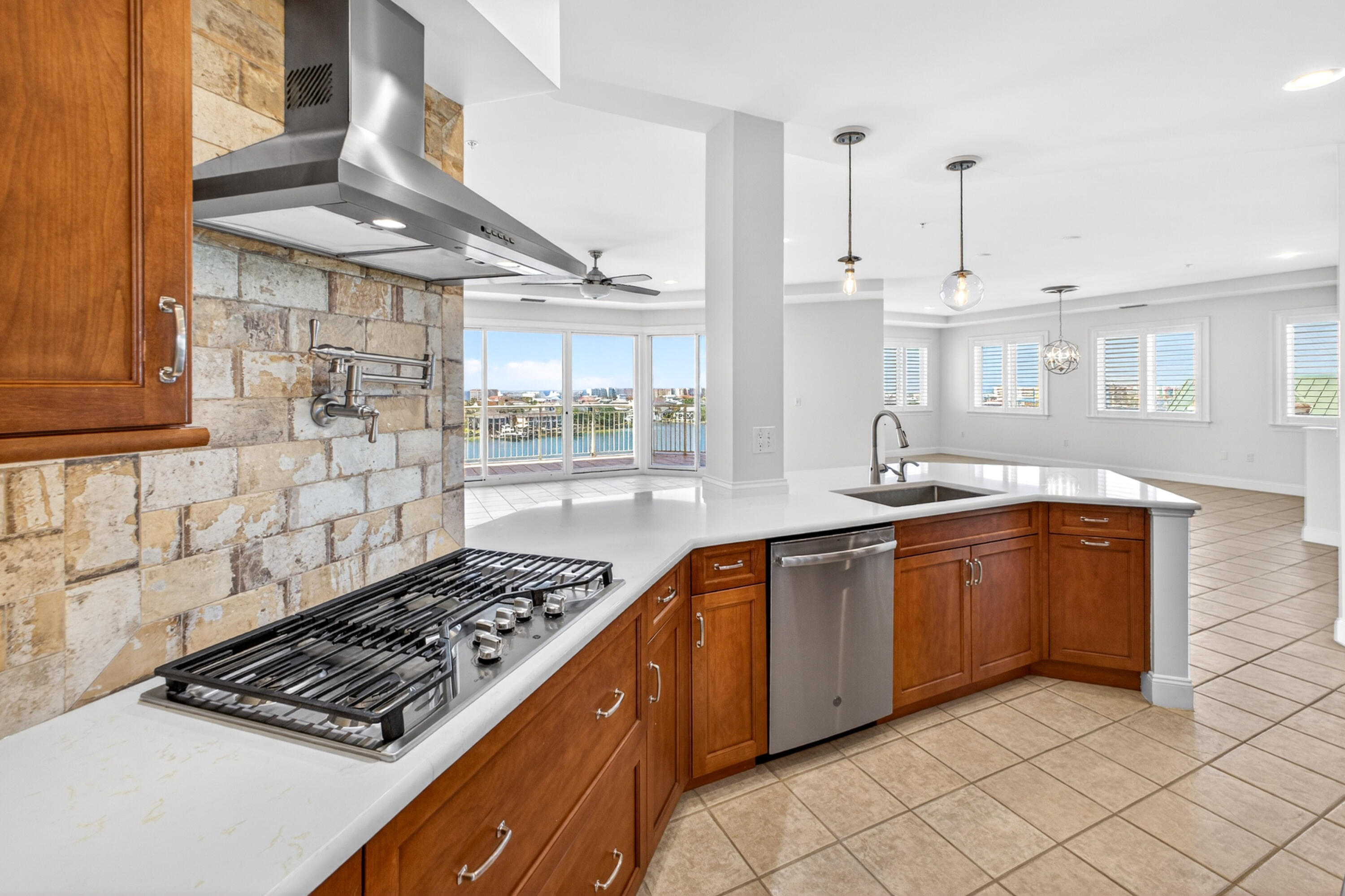 GRAND HARBOR - Residential