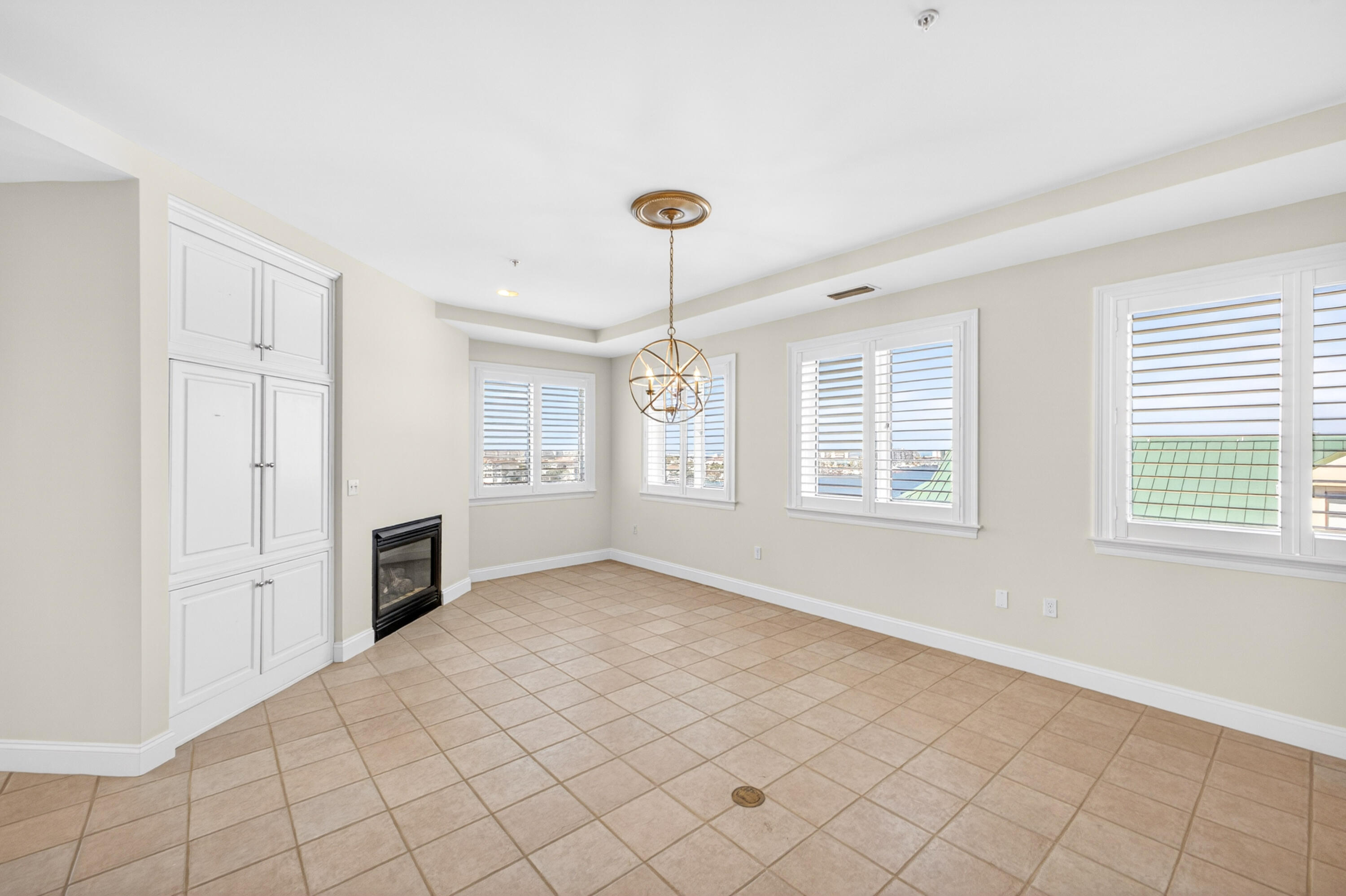 GRAND HARBOR - Residential