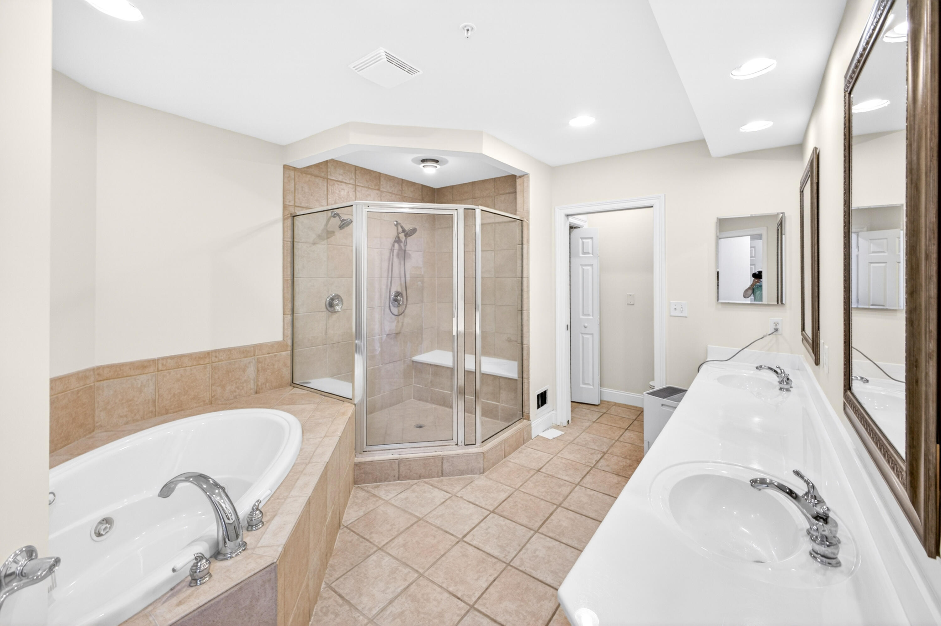 GRAND HARBOR - Residential