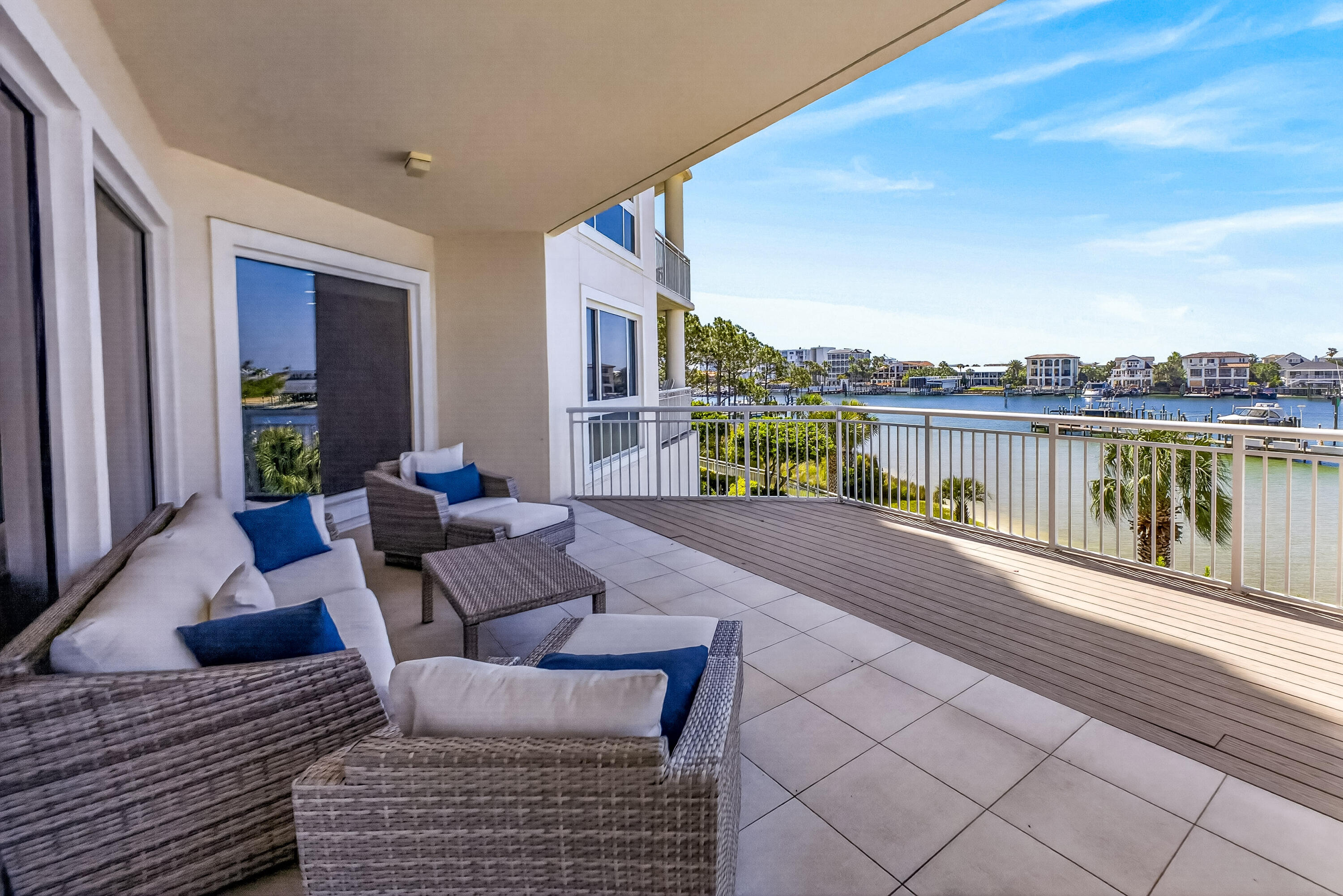 GRAND HARBOR - Residential