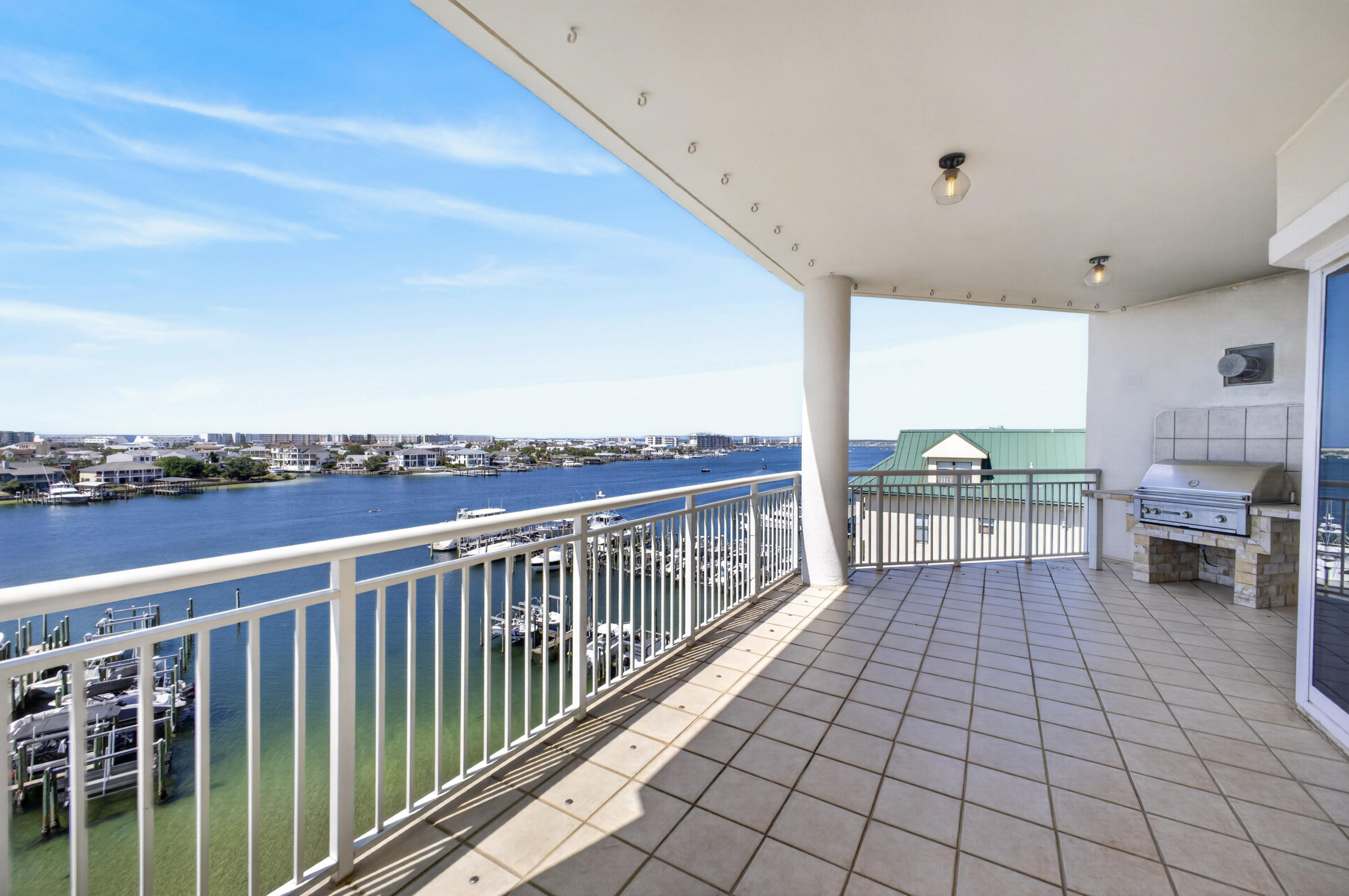 GRAND HARBOR - Residential