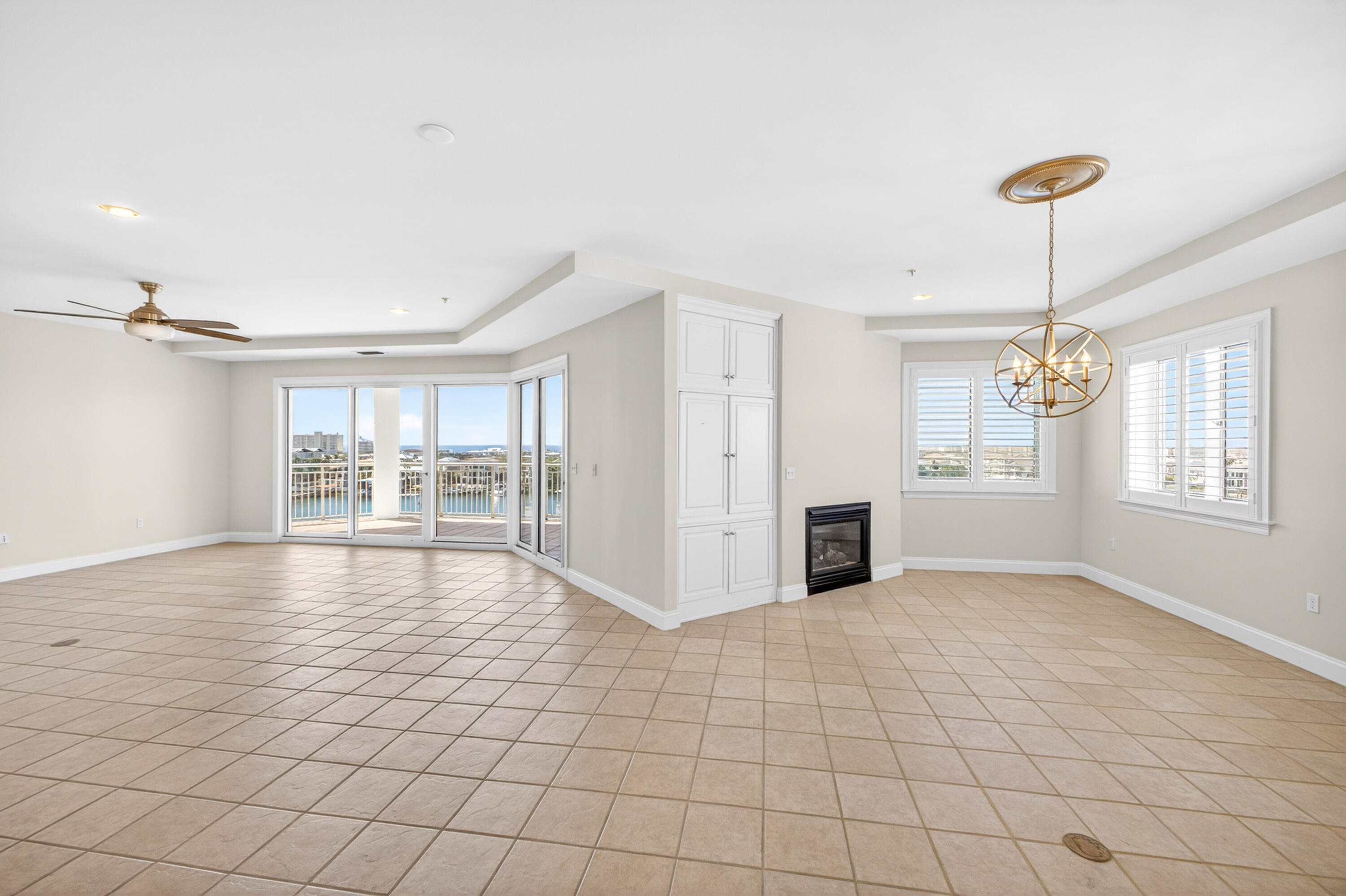 GRAND HARBOR - Residential