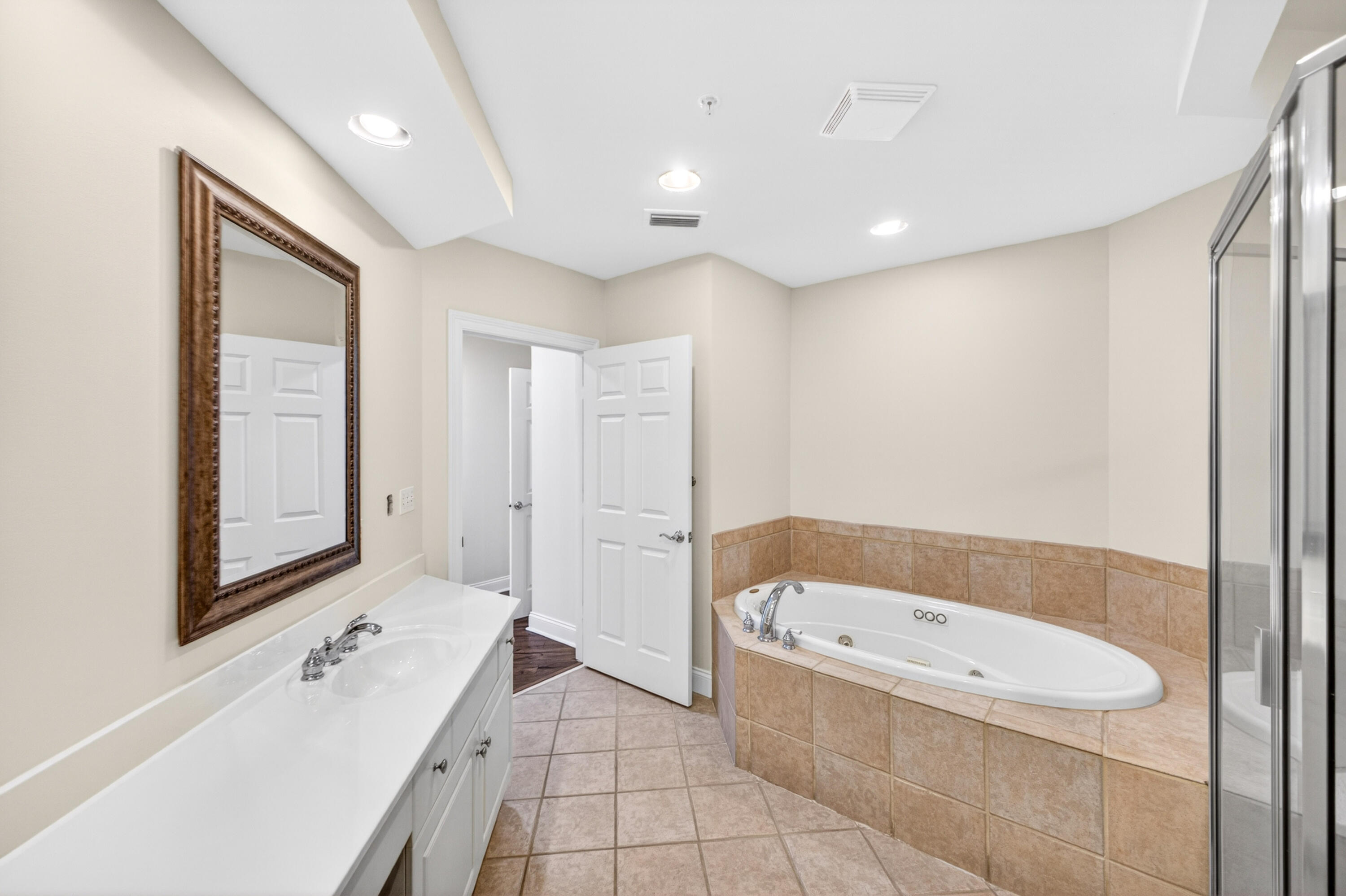 GRAND HARBOR - Residential