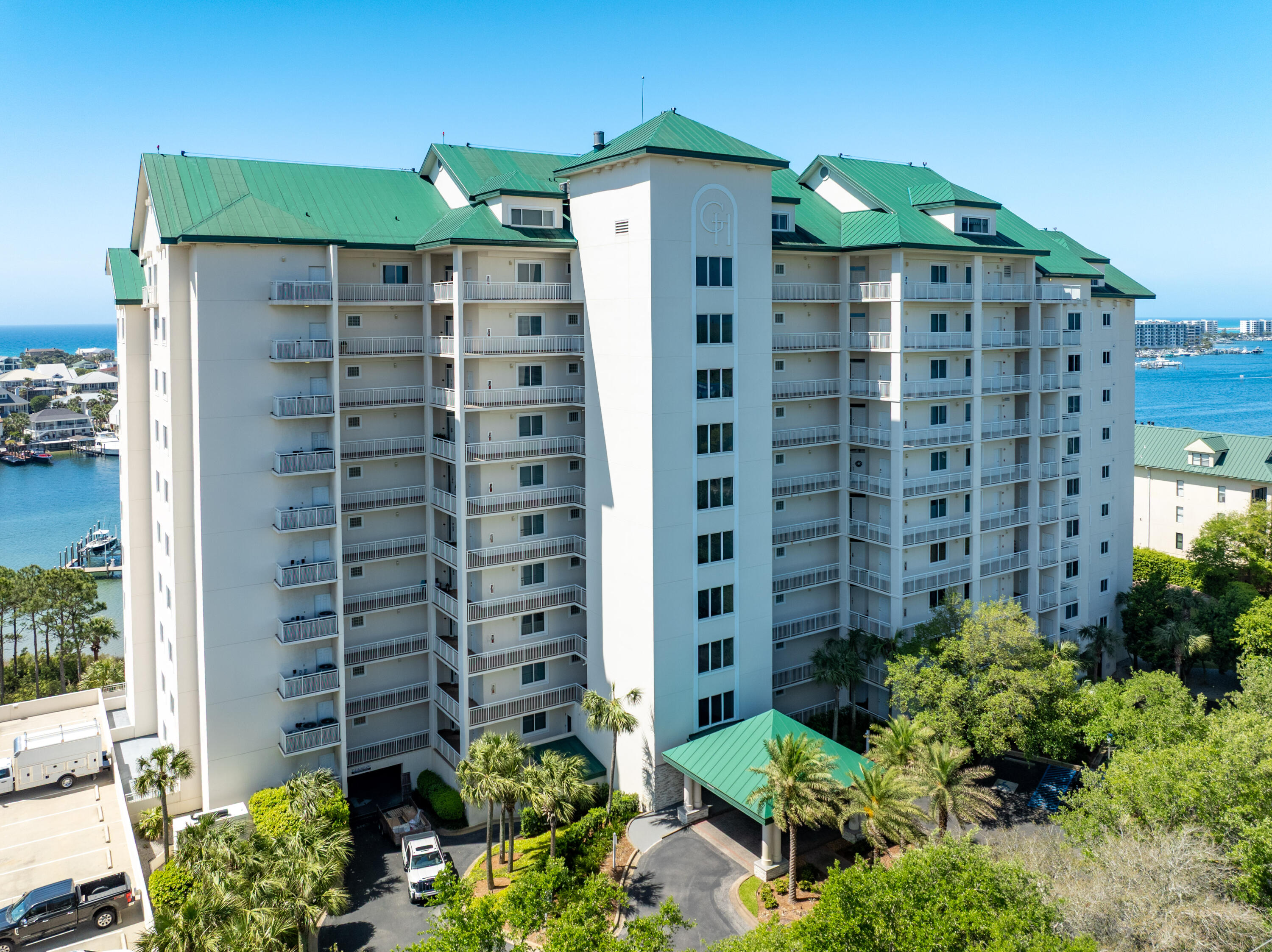 GRAND HARBOR - Residential