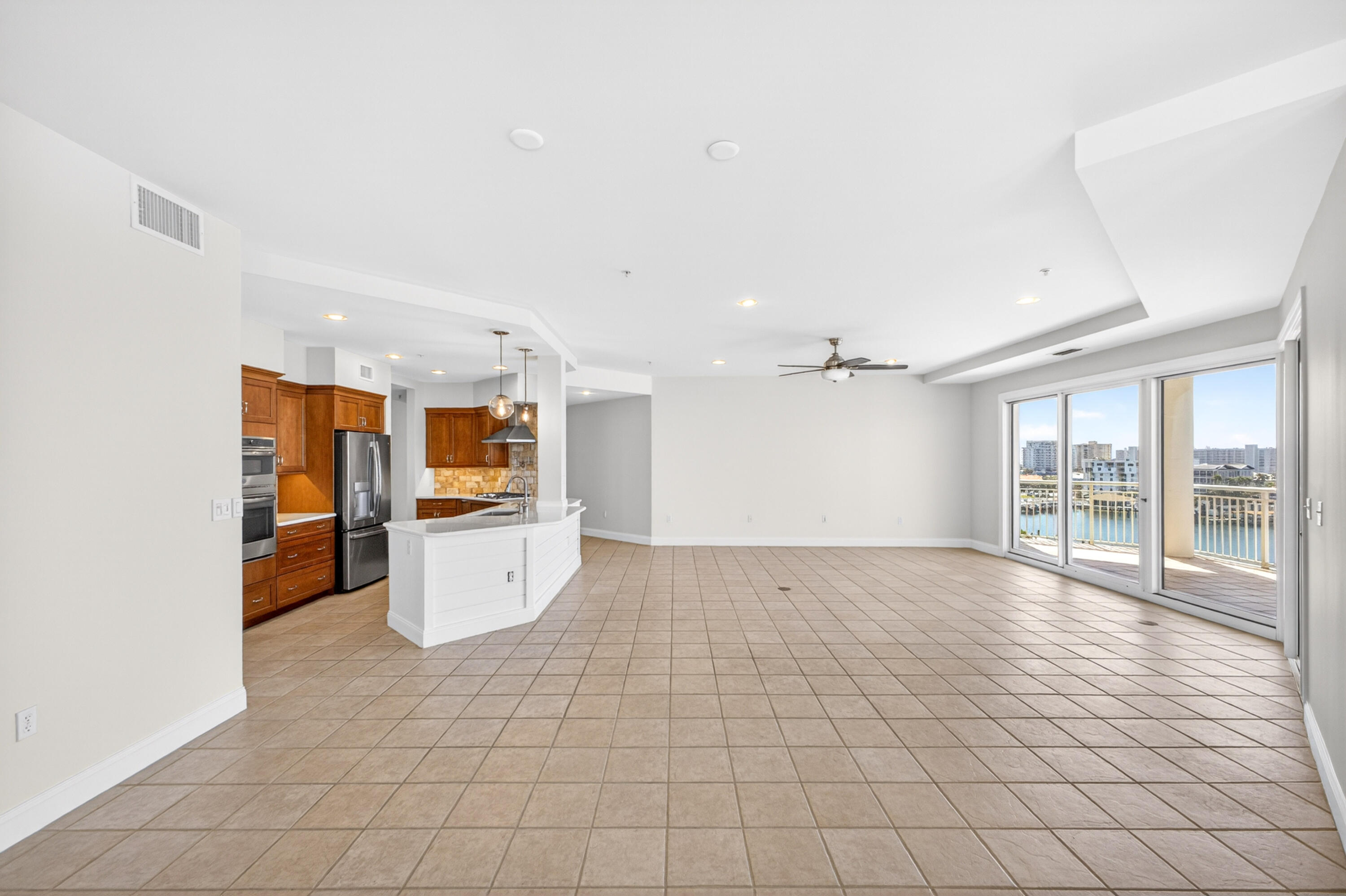 GRAND HARBOR - Residential