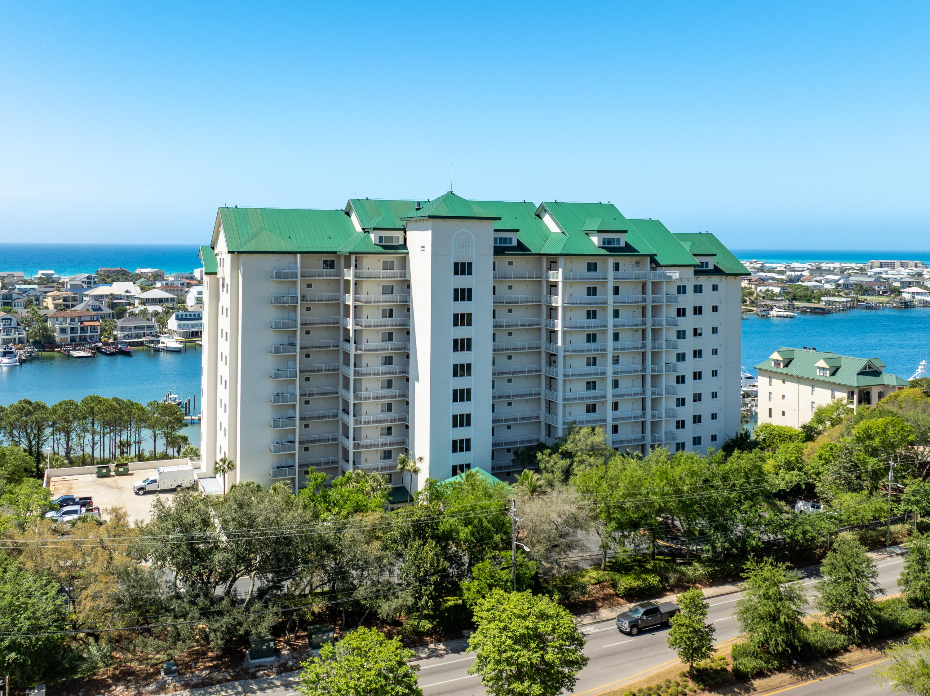 GRAND HARBOR - Residential