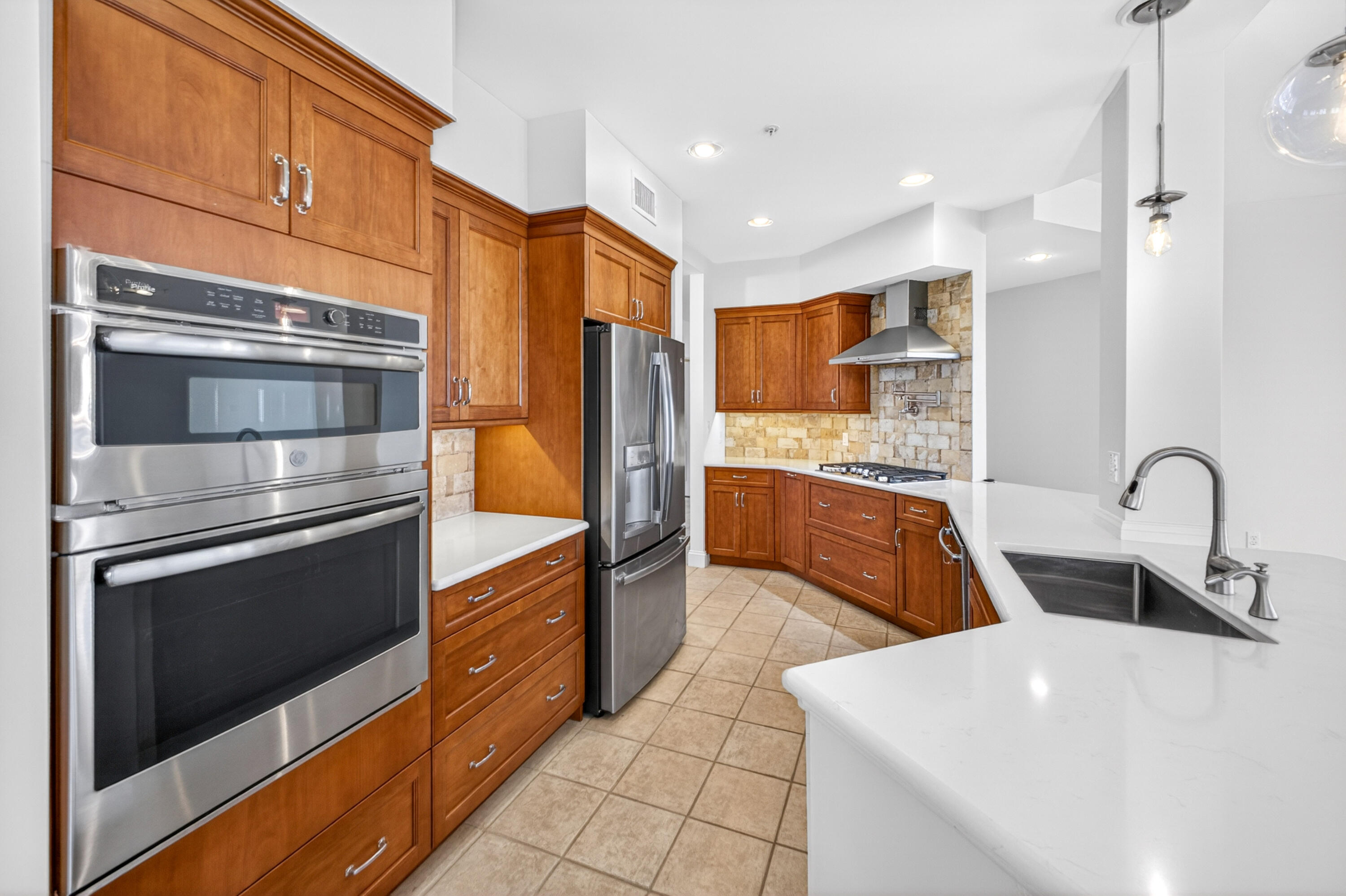 GRAND HARBOR - Residential