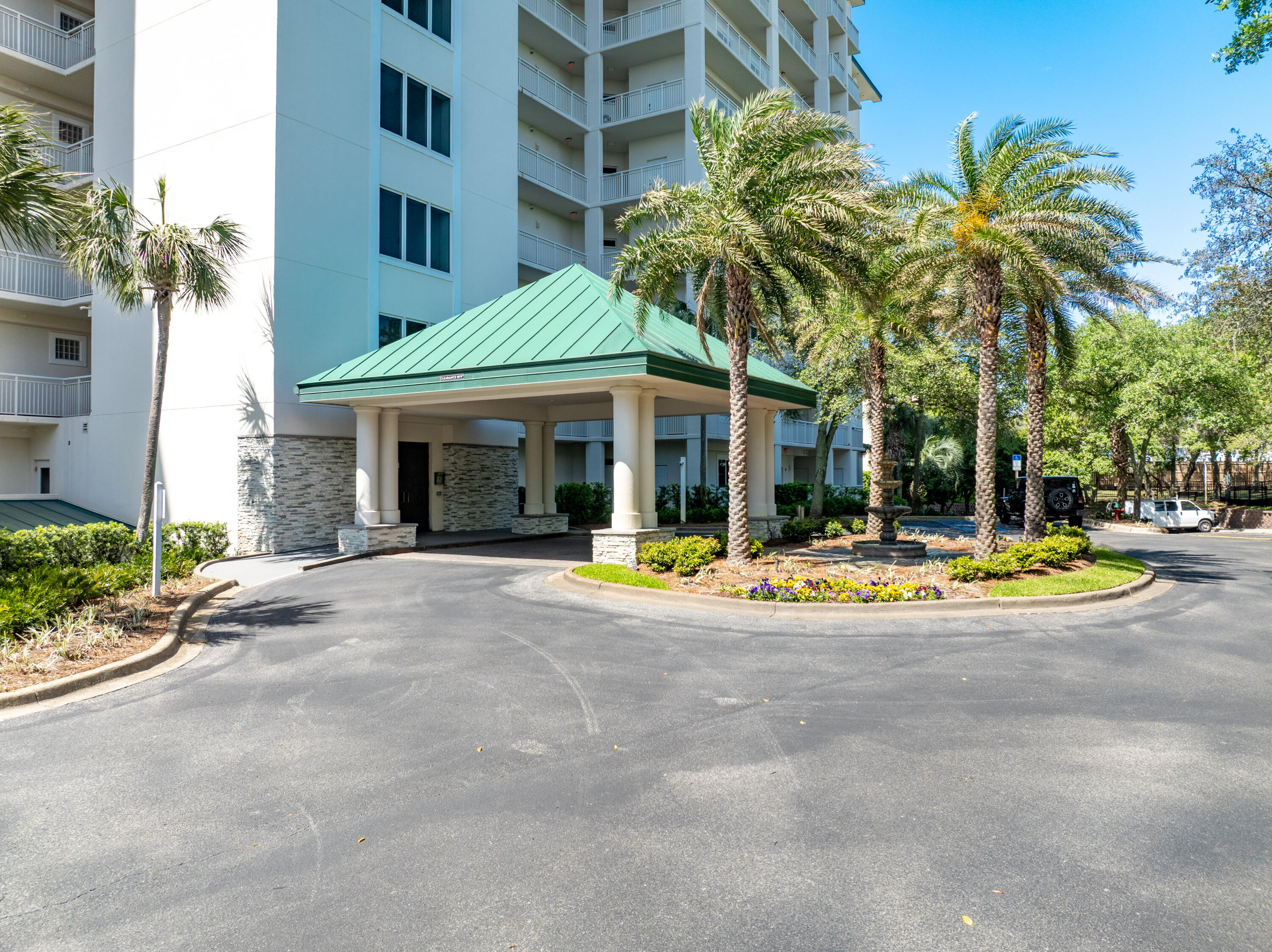 GRAND HARBOR - Residential