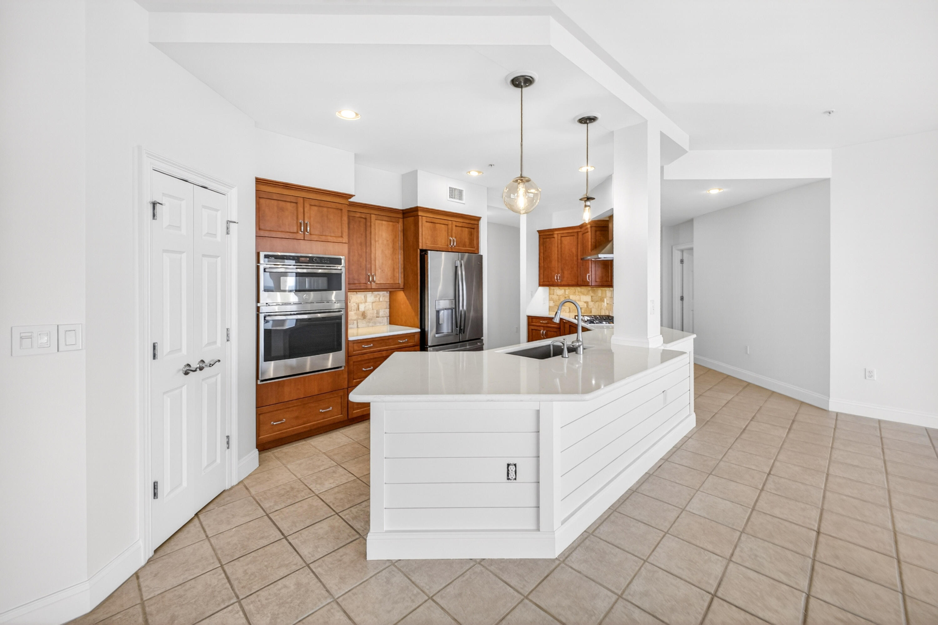 GRAND HARBOR - Residential