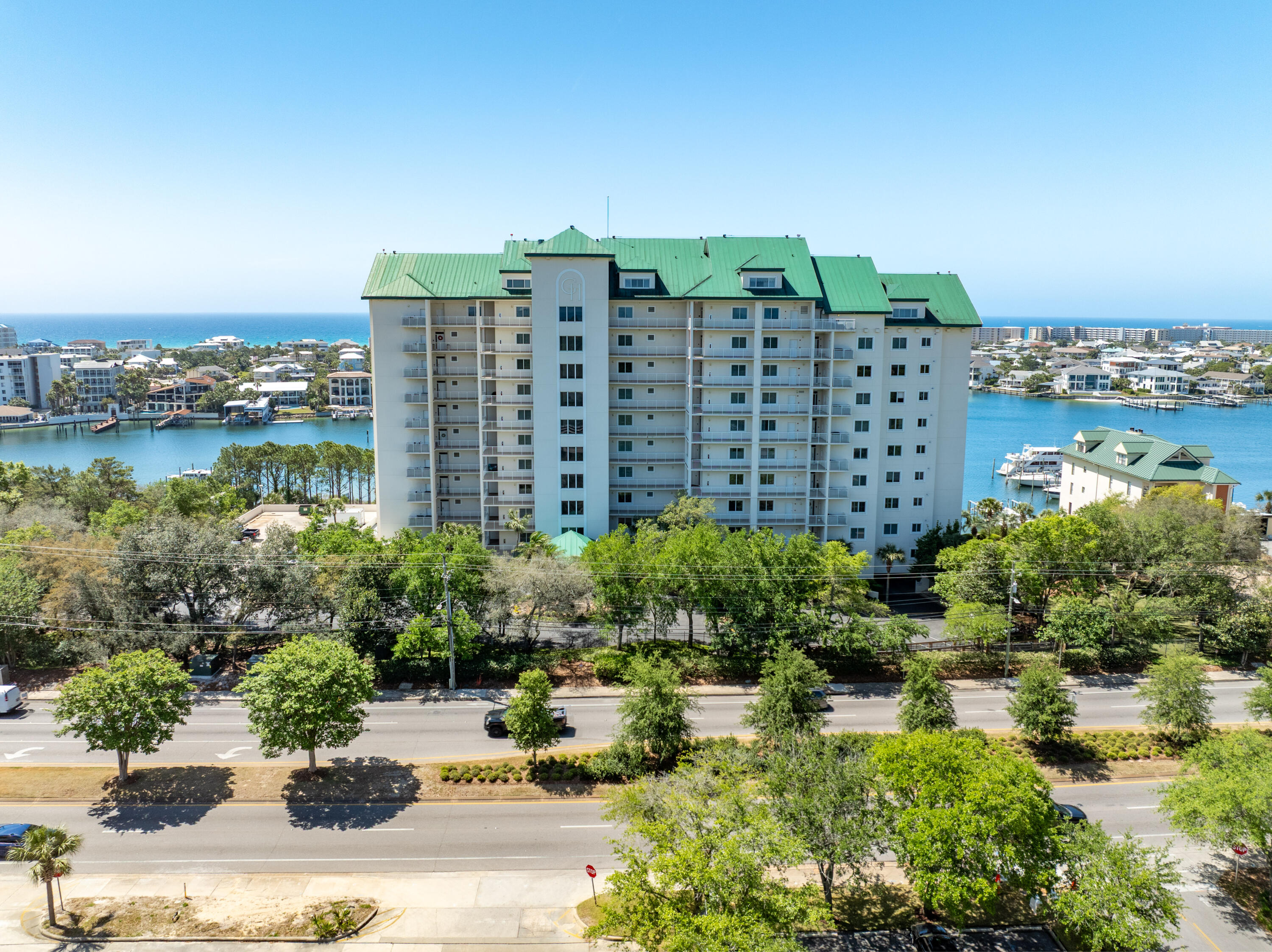 GRAND HARBOR - Residential