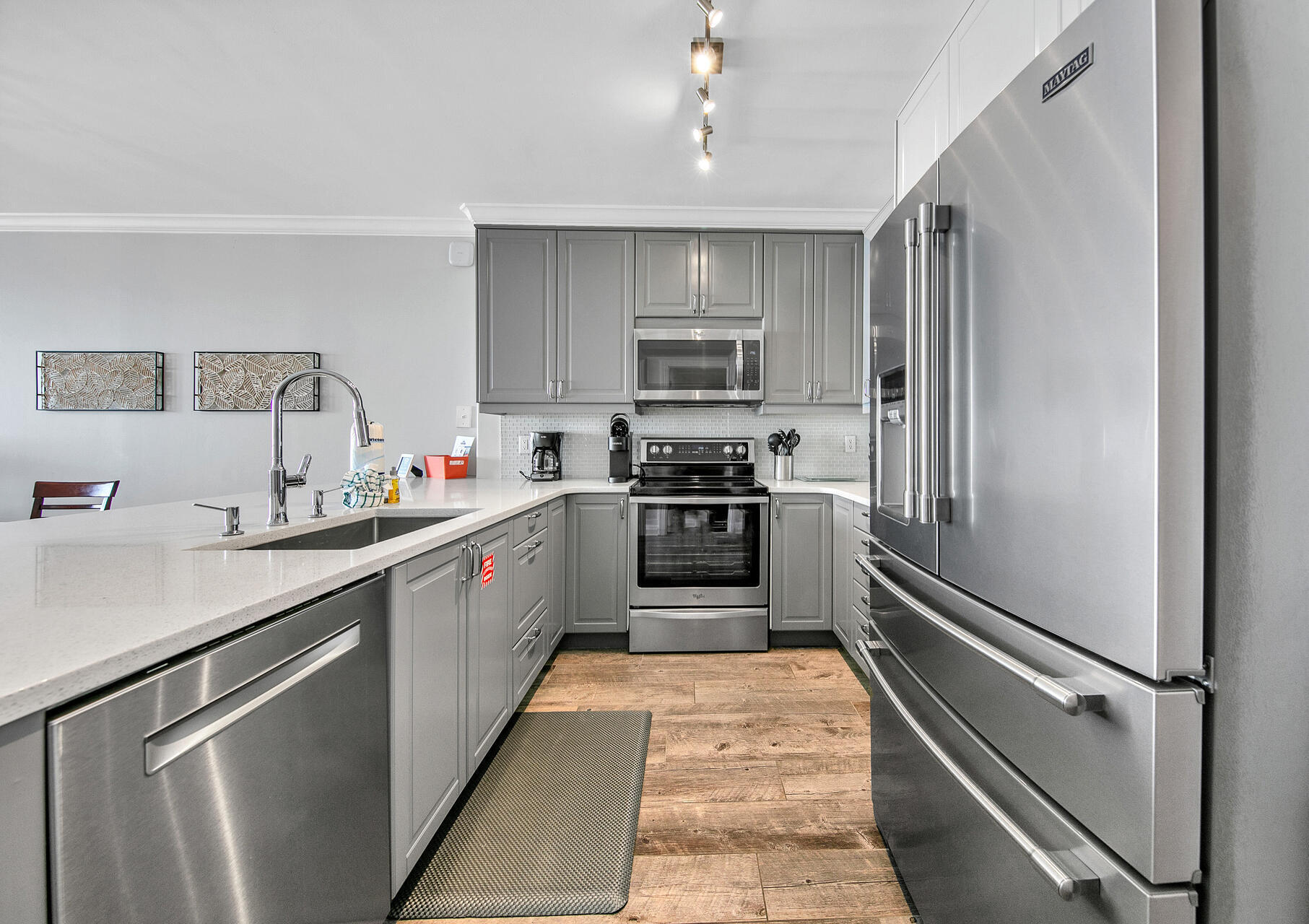 Twin Palms Resort - Residential