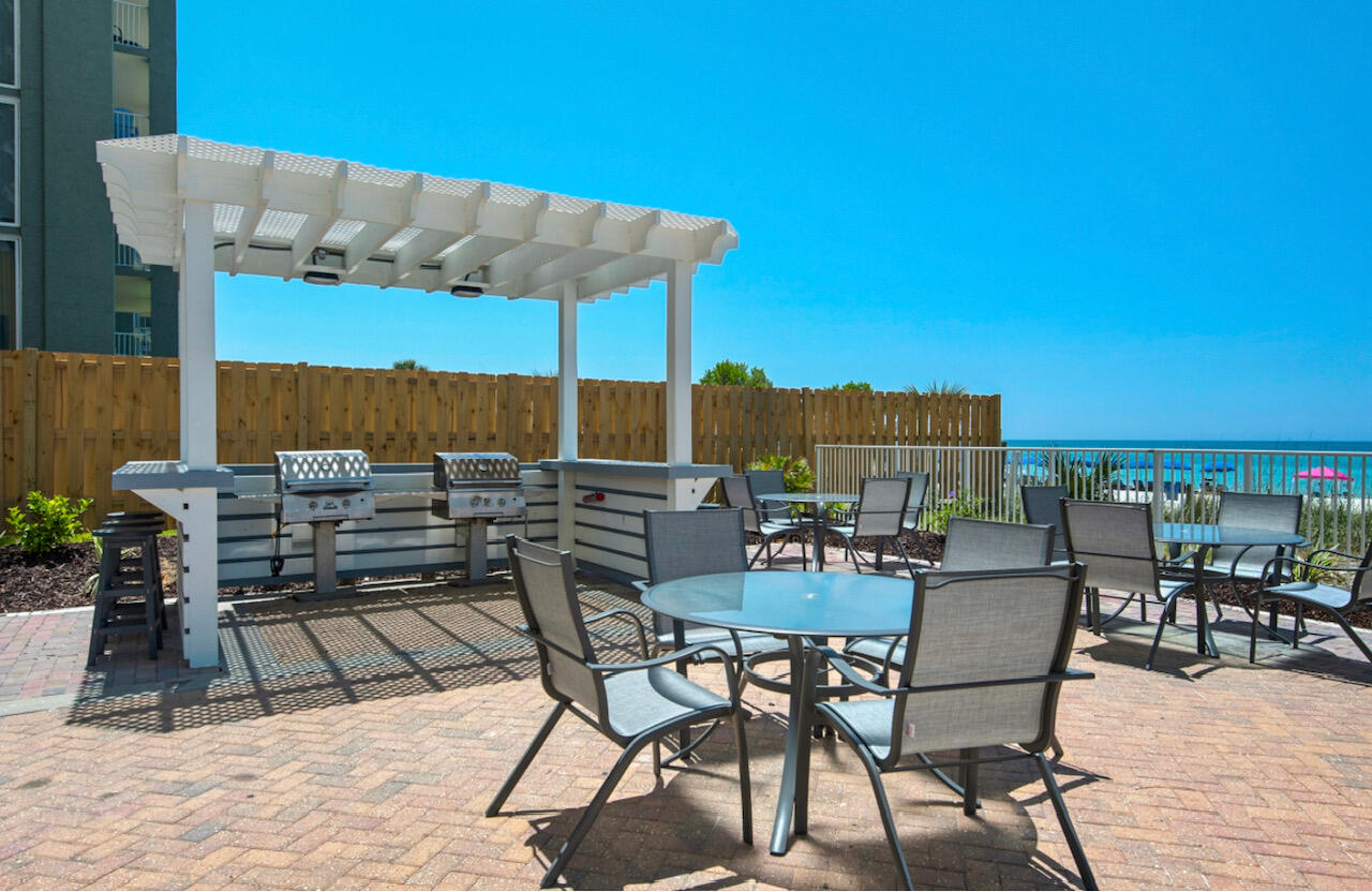 Twin Palms Resort - Residential